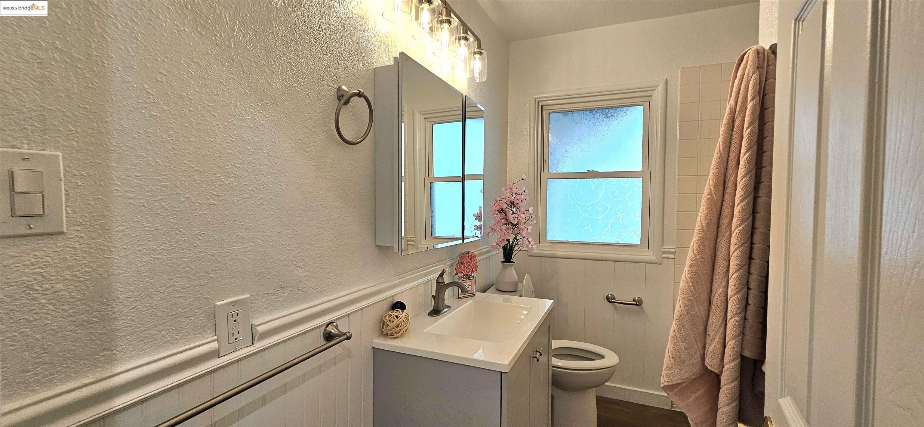 Detail Gallery Image 15 of 30 For 3195 Willow Pass Rd, Concord,  CA 94519 - 2 Beds | 1/1 Baths