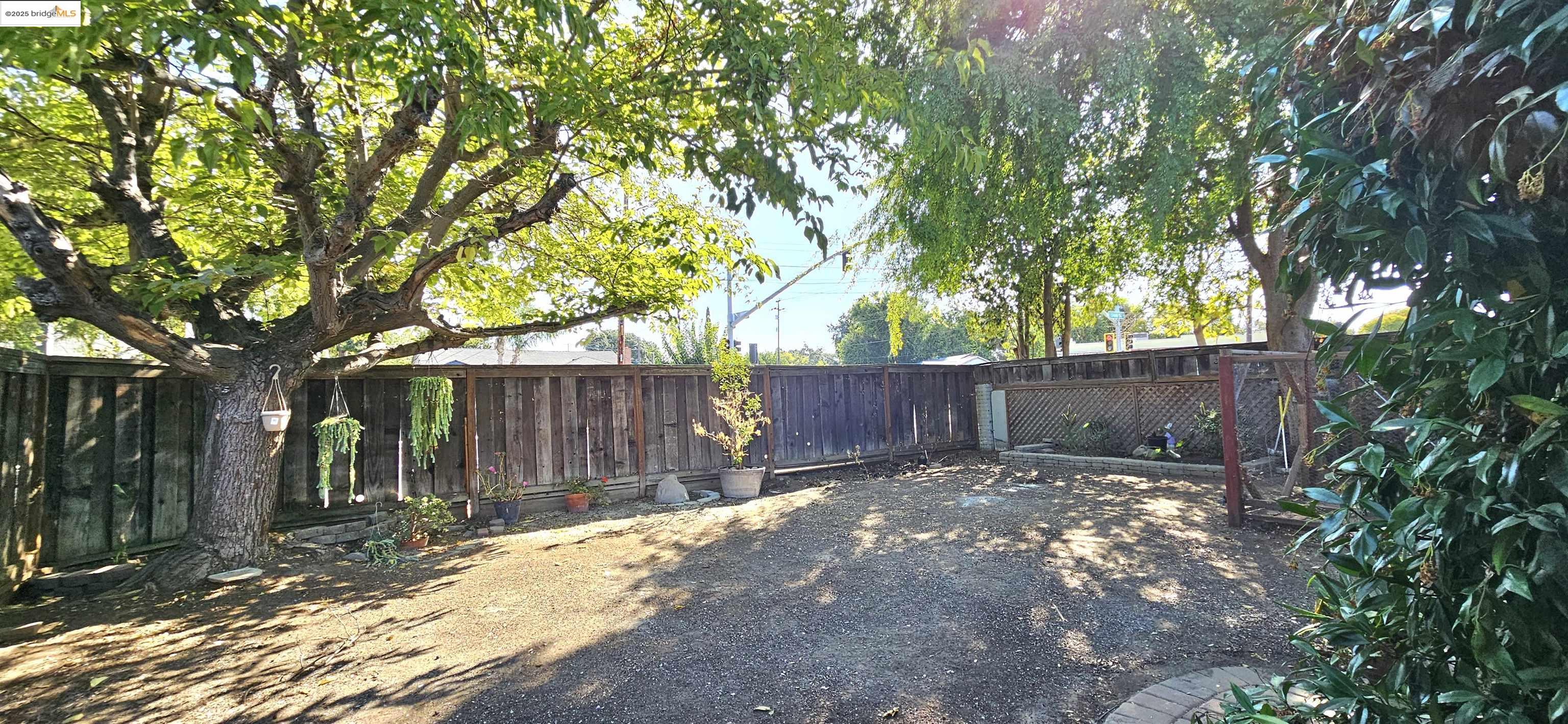 Detail Gallery Image 22 of 30 For 3195 Willow Pass Rd, Concord,  CA 94519 - 2 Beds | 1/1 Baths
