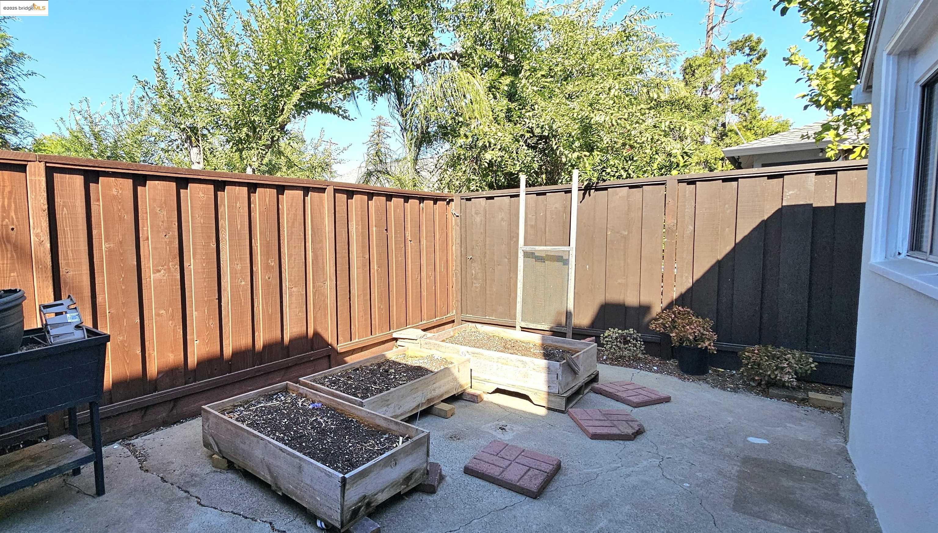 Detail Gallery Image 25 of 30 For 3195 Willow Pass Rd, Concord,  CA 94519 - 2 Beds | 1/1 Baths