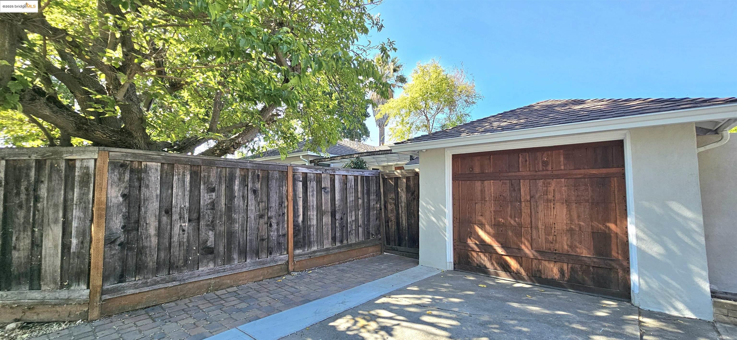 Detail Gallery Image 26 of 30 For 3195 Willow Pass Rd, Concord,  CA 94519 - 2 Beds | 1/1 Baths