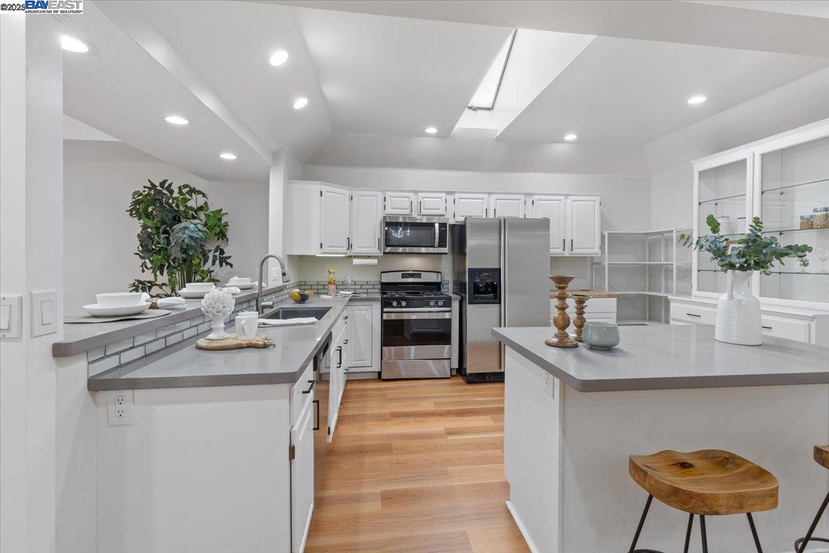 Detail Gallery Image 13 of 55 For 154 Lang St, San Juan Bautista,  CA 95045 - 3 Beds | 2 Baths