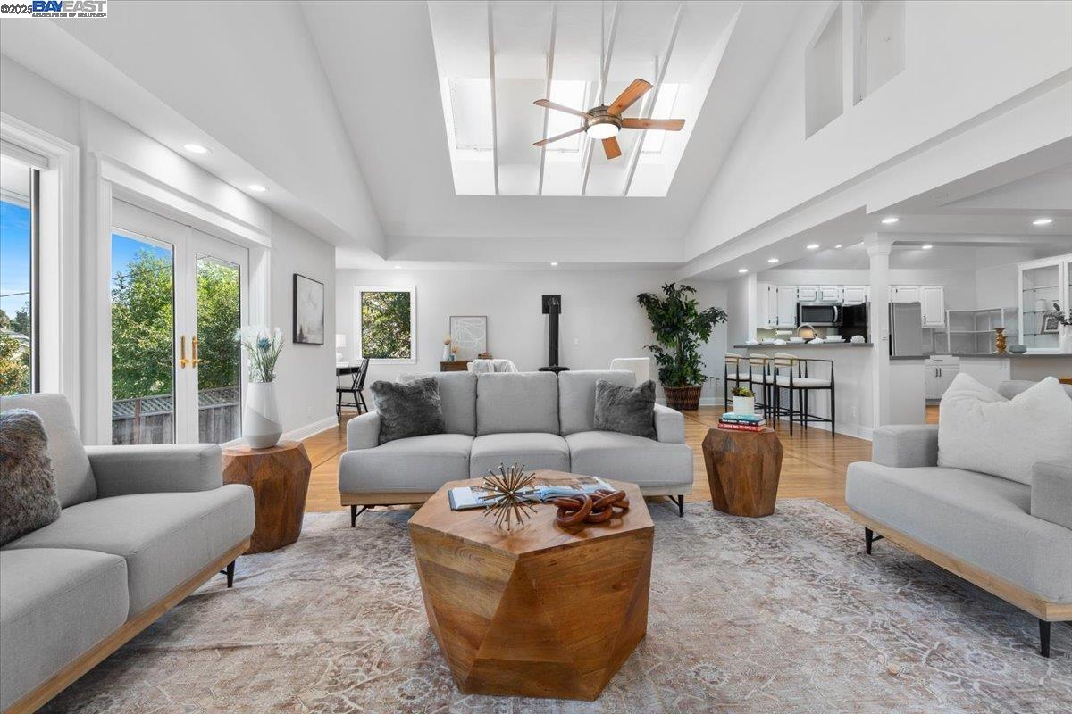 Detail Gallery Image 21 of 55 For 154 Lang St, San Juan Bautista,  CA 95045 - 3 Beds | 2 Baths