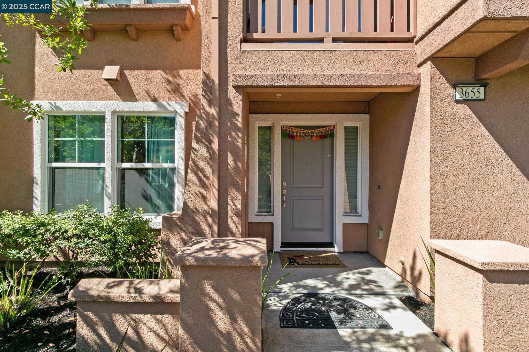 Detail Gallery Image 2 of 27 For 3655 Branding Iron Place, Dublin,  CA 94568 - 4 Beds | 4 Baths
