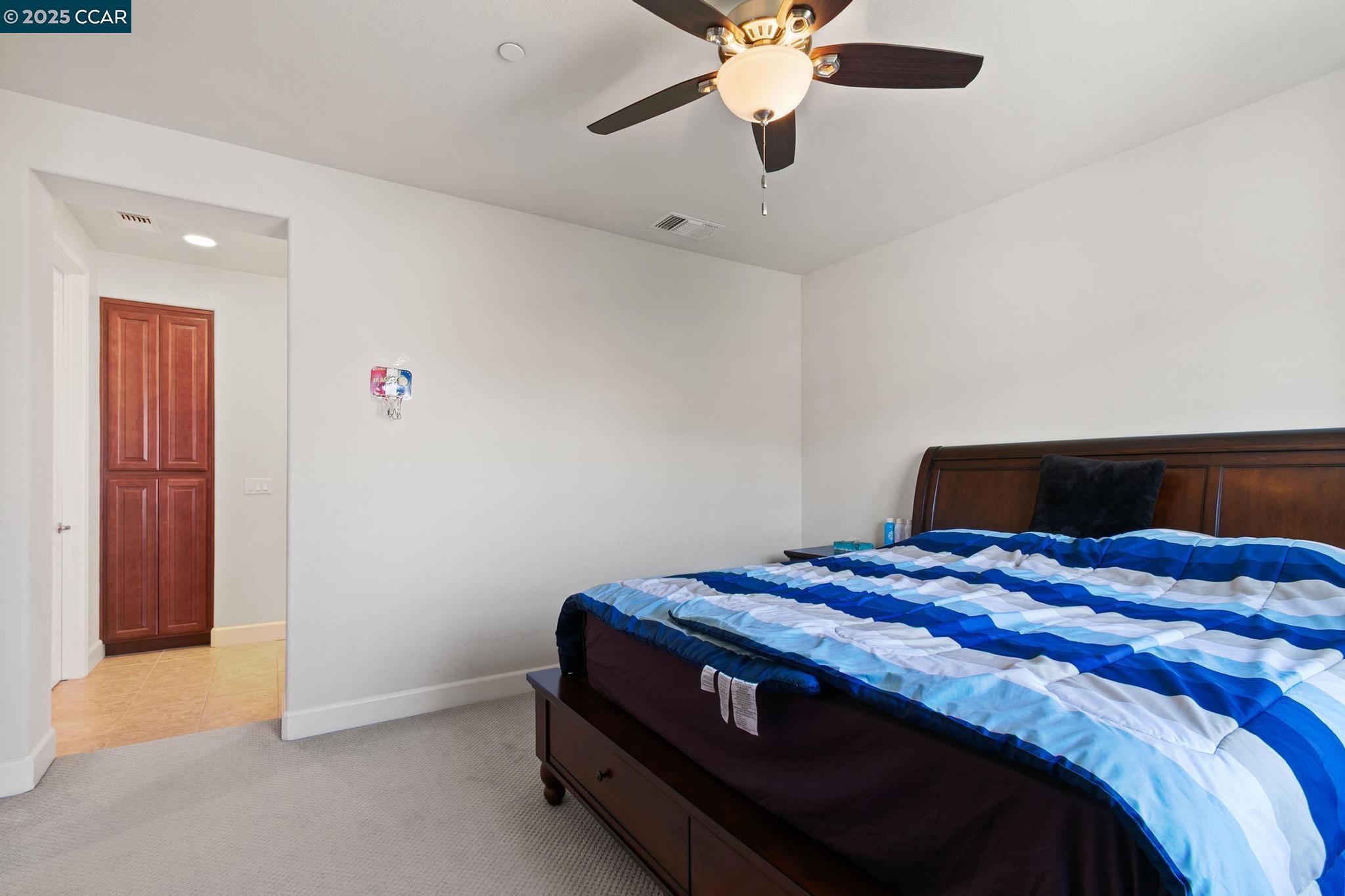Detail Gallery Image 11 of 27 For 3655 Branding Iron Place, Dublin,  CA 94568 - 4 Beds | 4 Baths