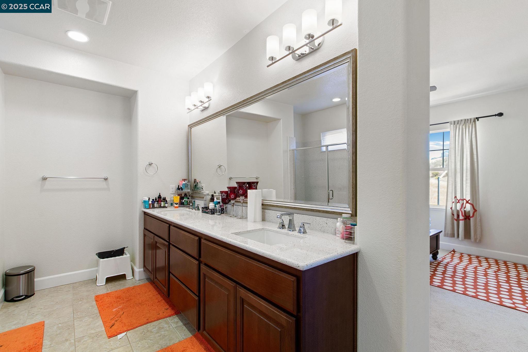Detail Gallery Image 13 of 27 For 3655 Branding Iron Place, Dublin,  CA 94568 - 4 Beds | 4 Baths