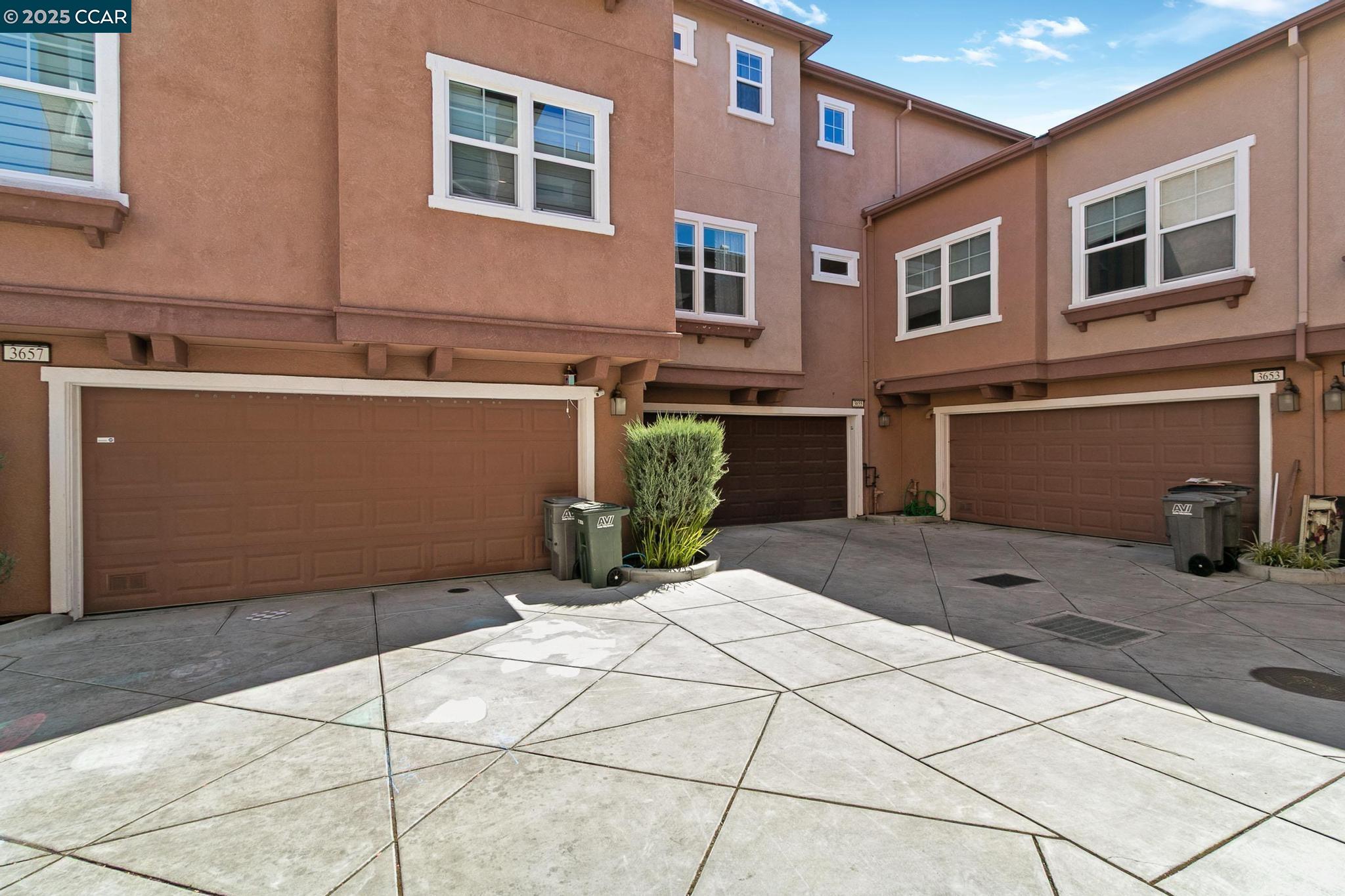 Detail Gallery Image 21 of 27 For 3655 Branding Iron Place, Dublin,  CA 94568 - 4 Beds | 4 Baths