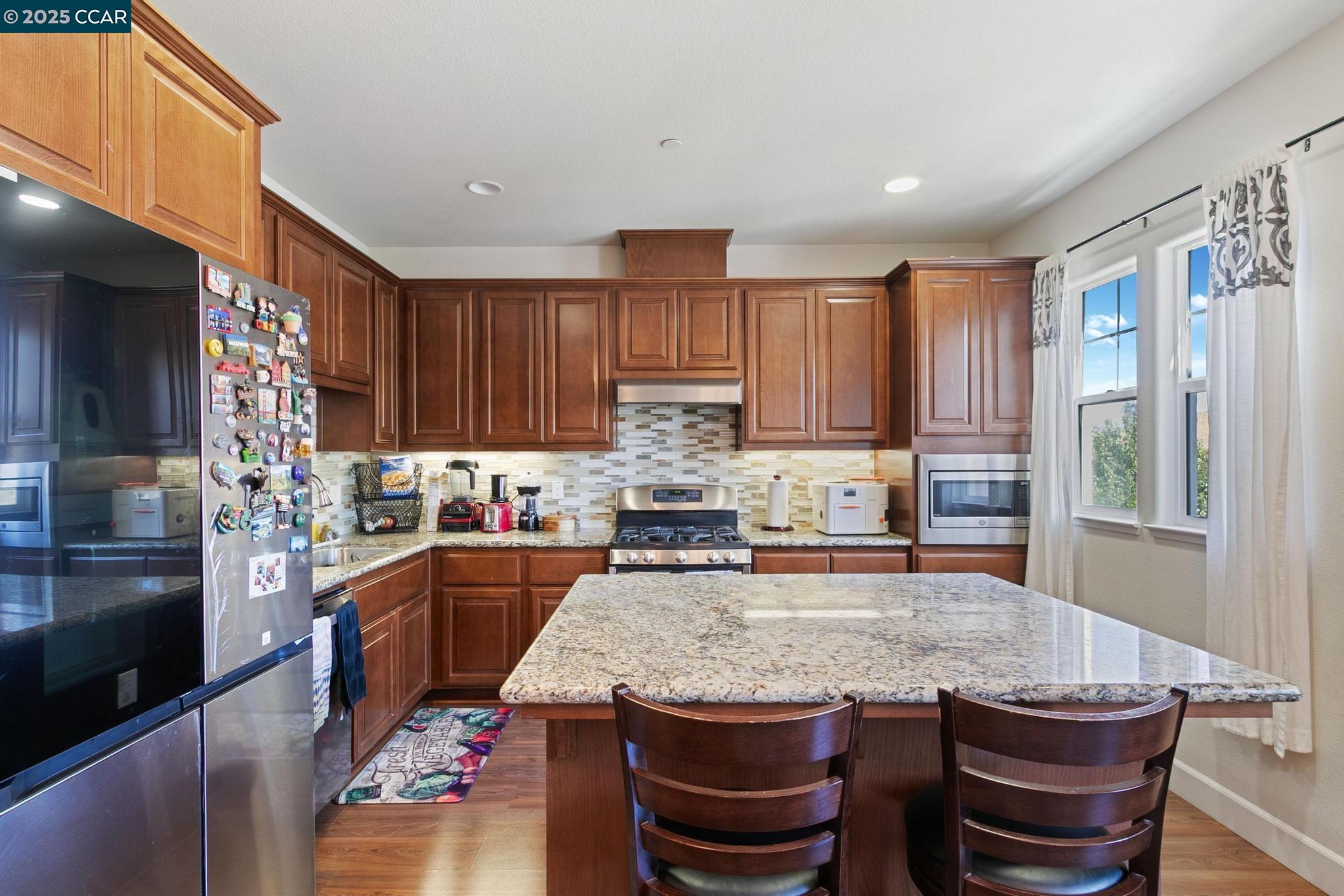 Detail Gallery Image 4 of 27 For 3655 Branding Iron Place, Dublin,  CA 94568 - 4 Beds | 4 Baths