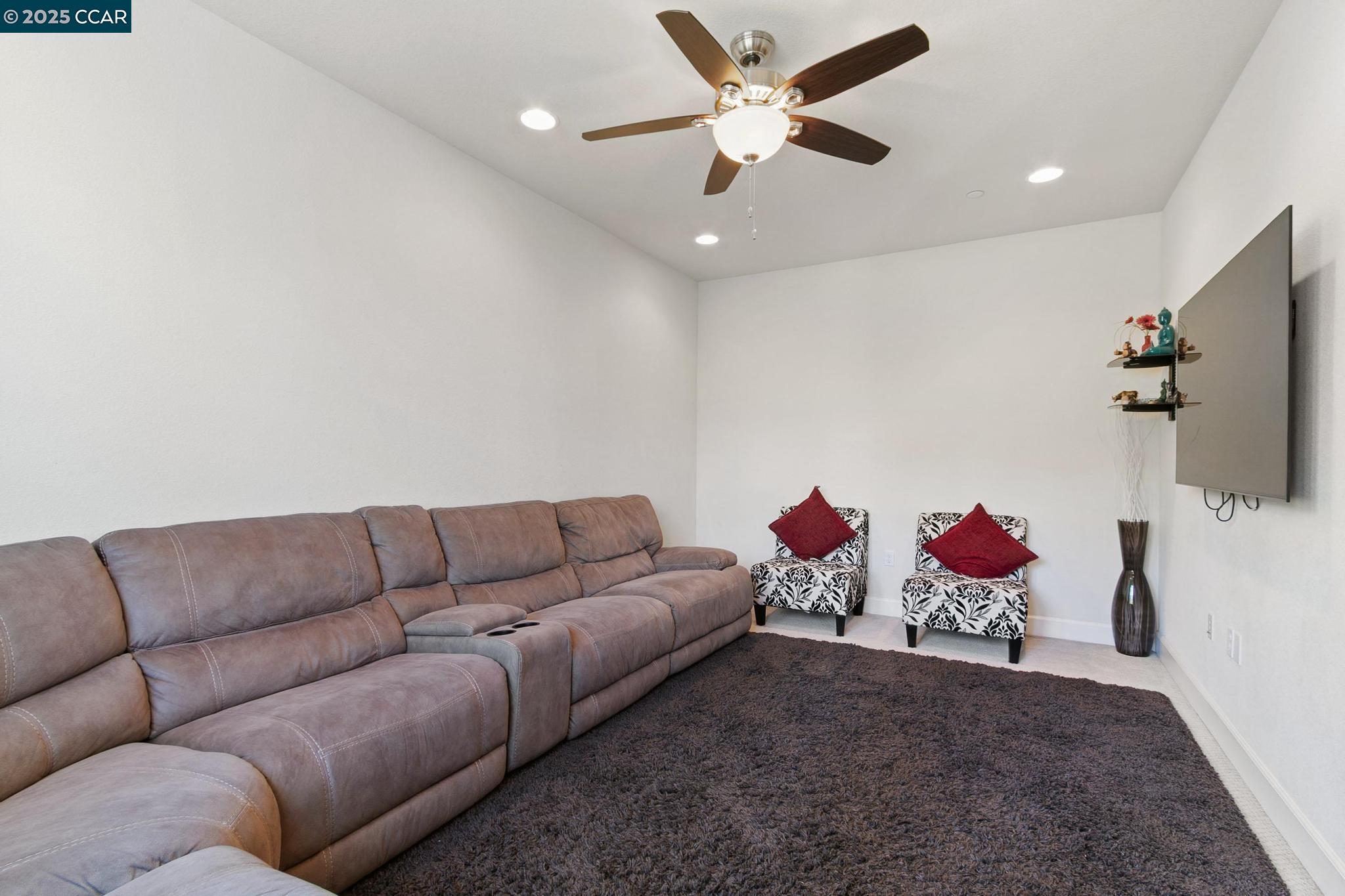 Detail Gallery Image 8 of 27 For 3655 Branding Iron Place, Dublin,  CA 94568 - 4 Beds | 4 Baths