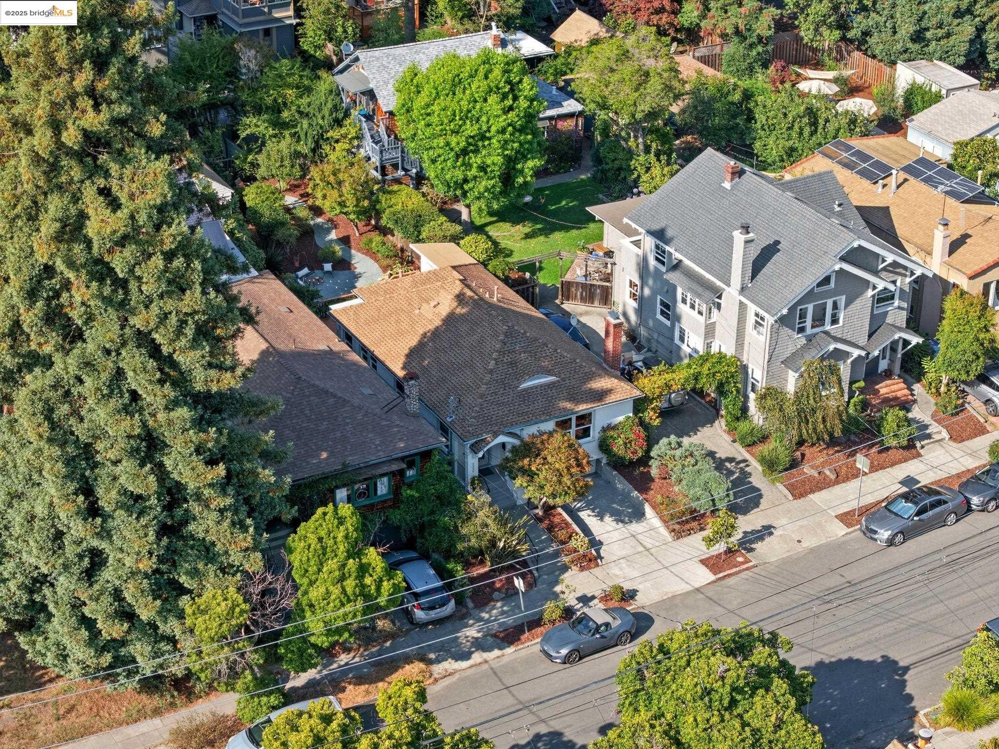 Detail Gallery Image 39 of 48 For 2329 Stuart Street, Berkeley,  CA 94705 - 2 Beds | 1 Baths