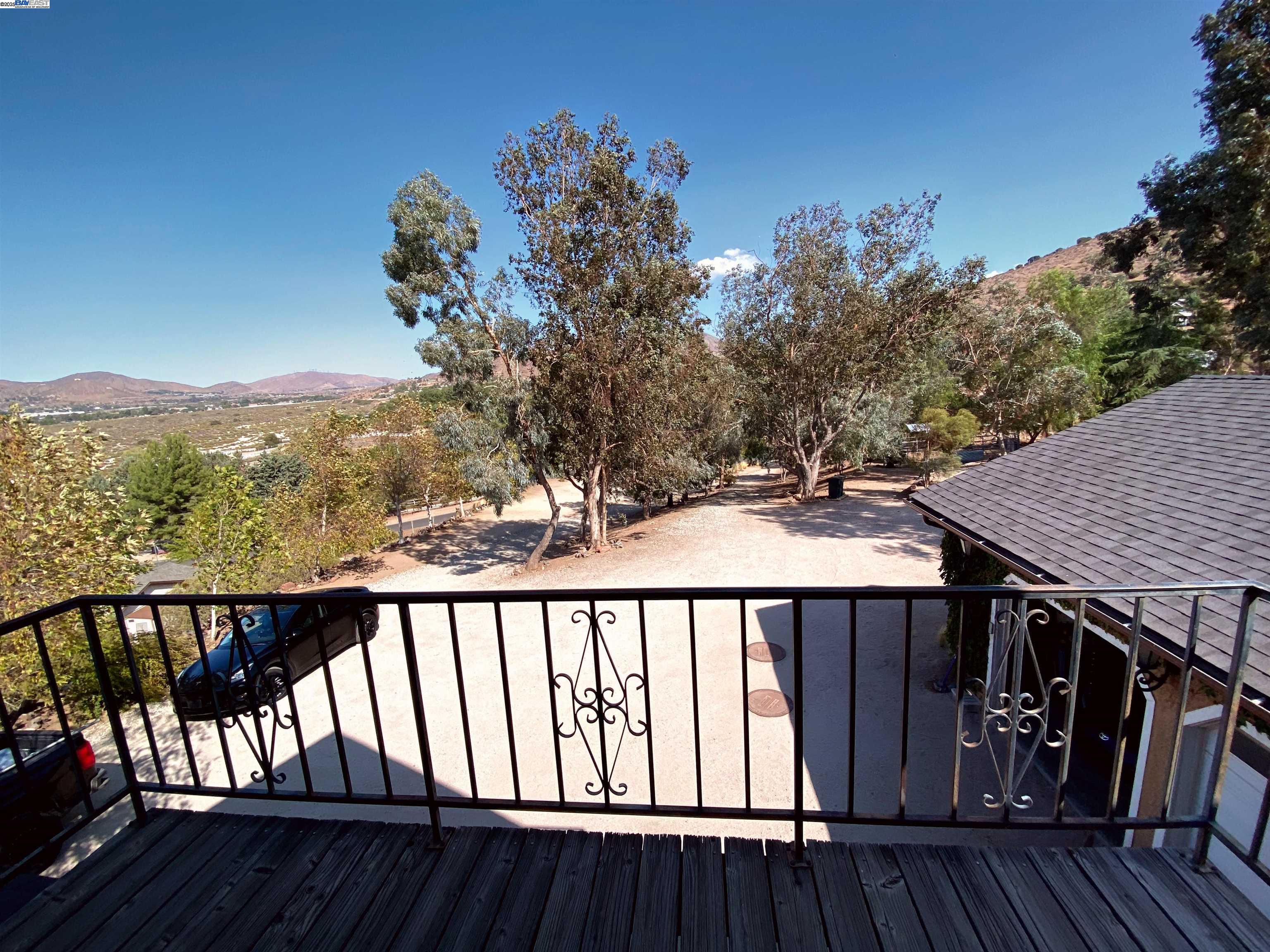 Detail Gallery Image 12 of 45 For 31733 Lake Meadow Rd, Acton,  CA 93510 - 4 Beds | 3 Baths