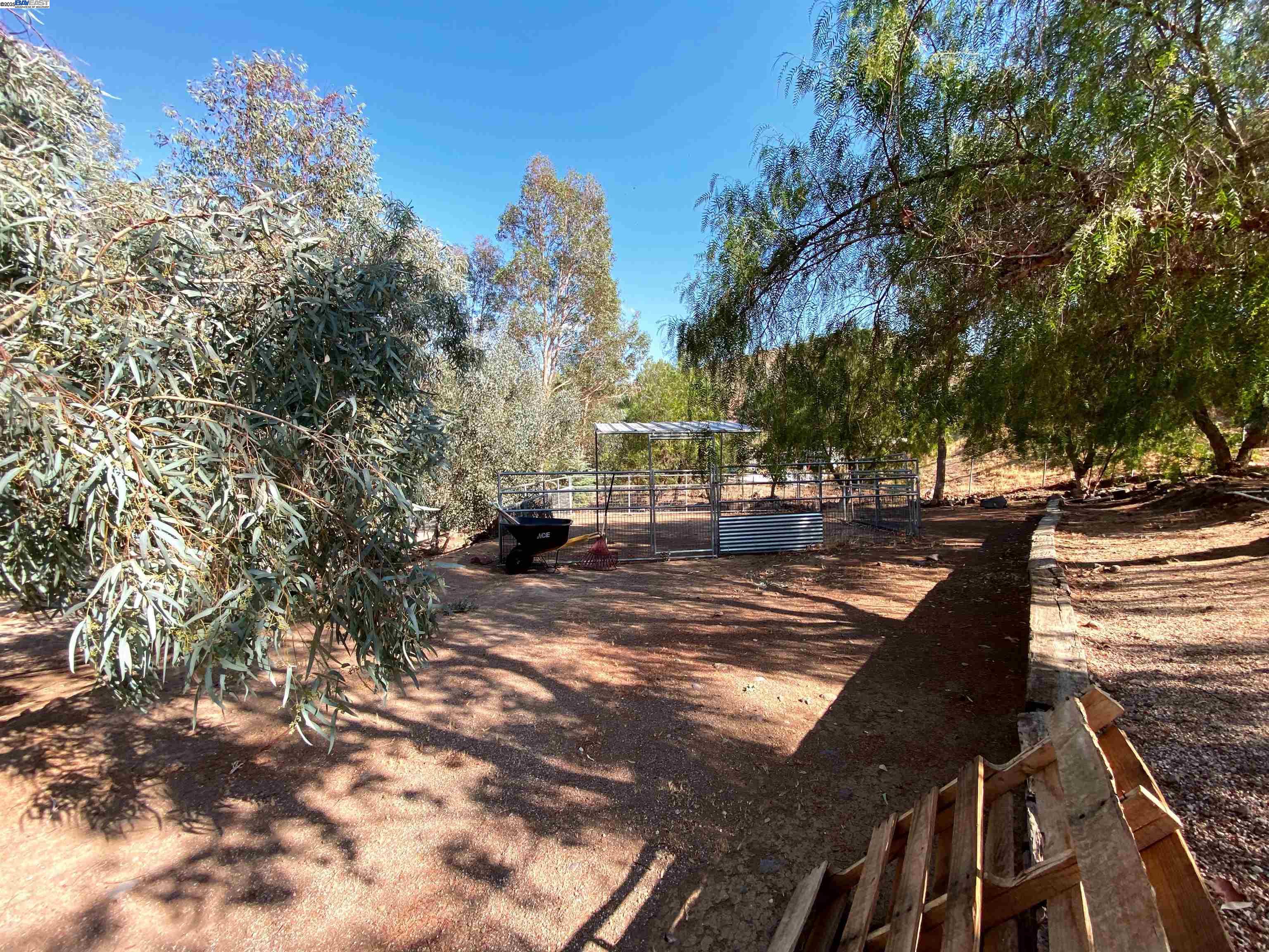 Detail Gallery Image 9 of 45 For 31733 Lake Meadow Rd, Acton,  CA 93510 - 4 Beds | 3 Baths