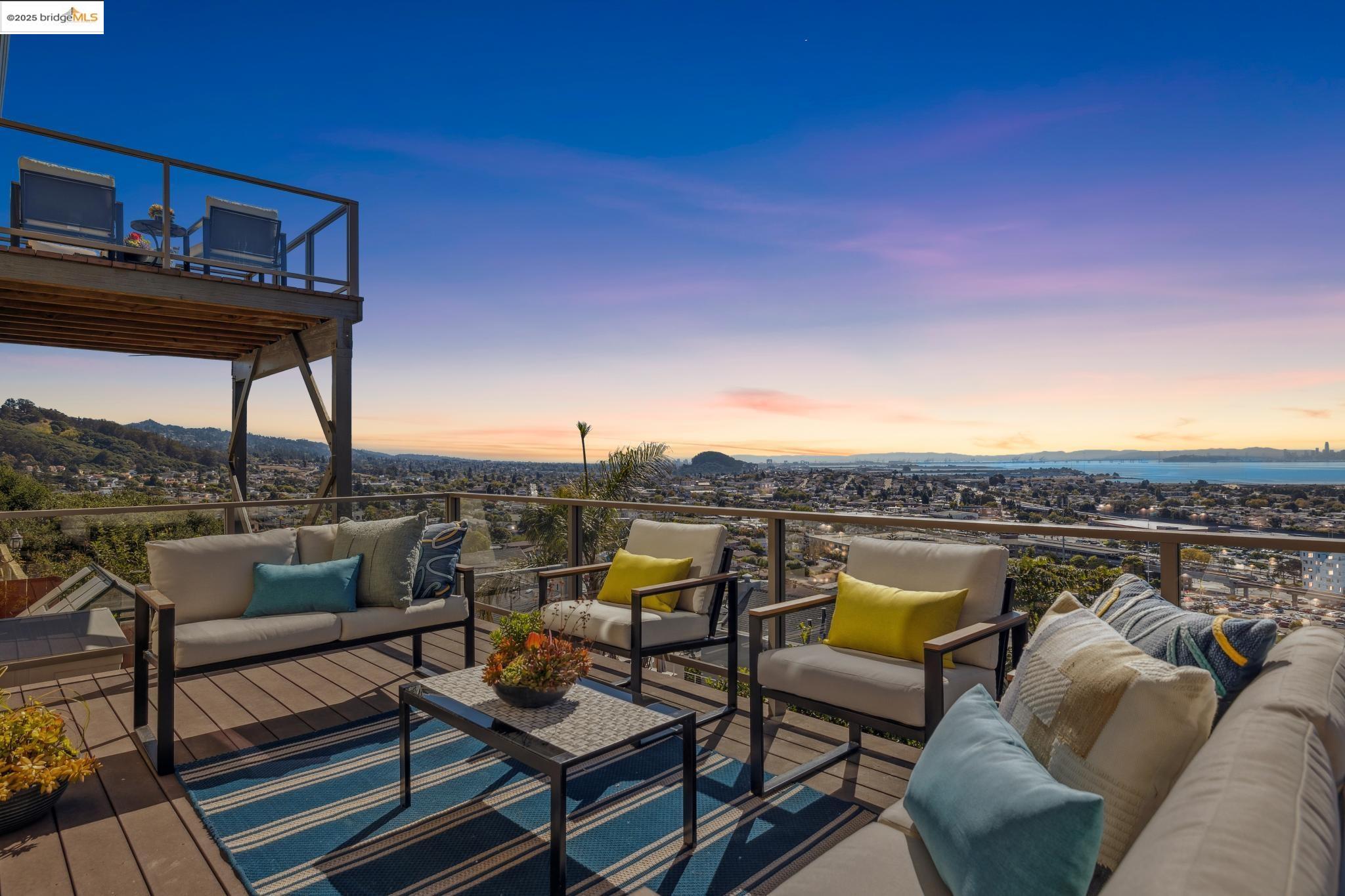 Detail Gallery Image 16 of 59 For 2063 Tapscott Ave., El Cerrito,  CA 94530 - 4 Beds | 4 Baths