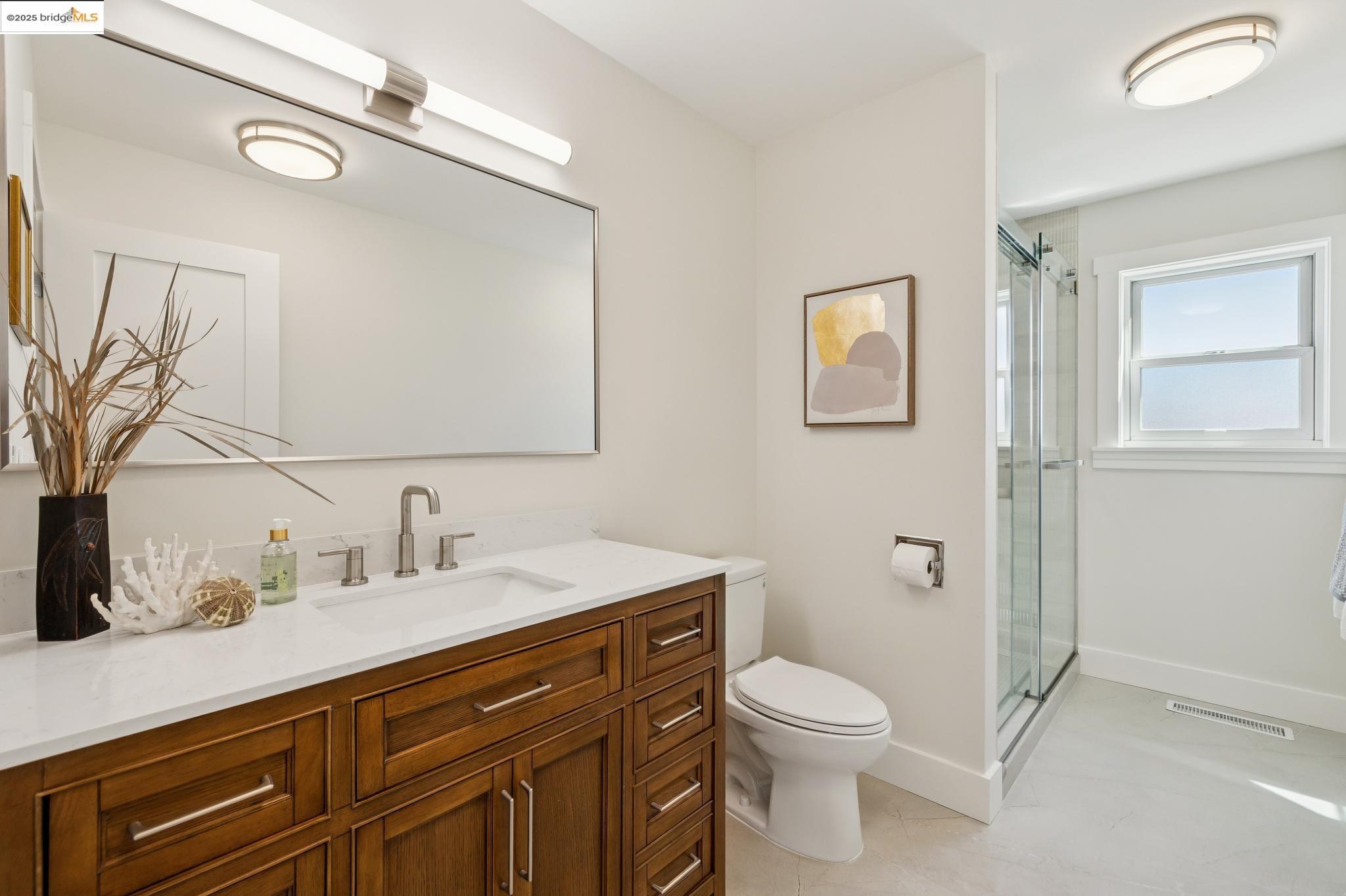 Detail Gallery Image 20 of 59 For 2063 Tapscott Ave., El Cerrito,  CA 94530 - 4 Beds | 4 Baths