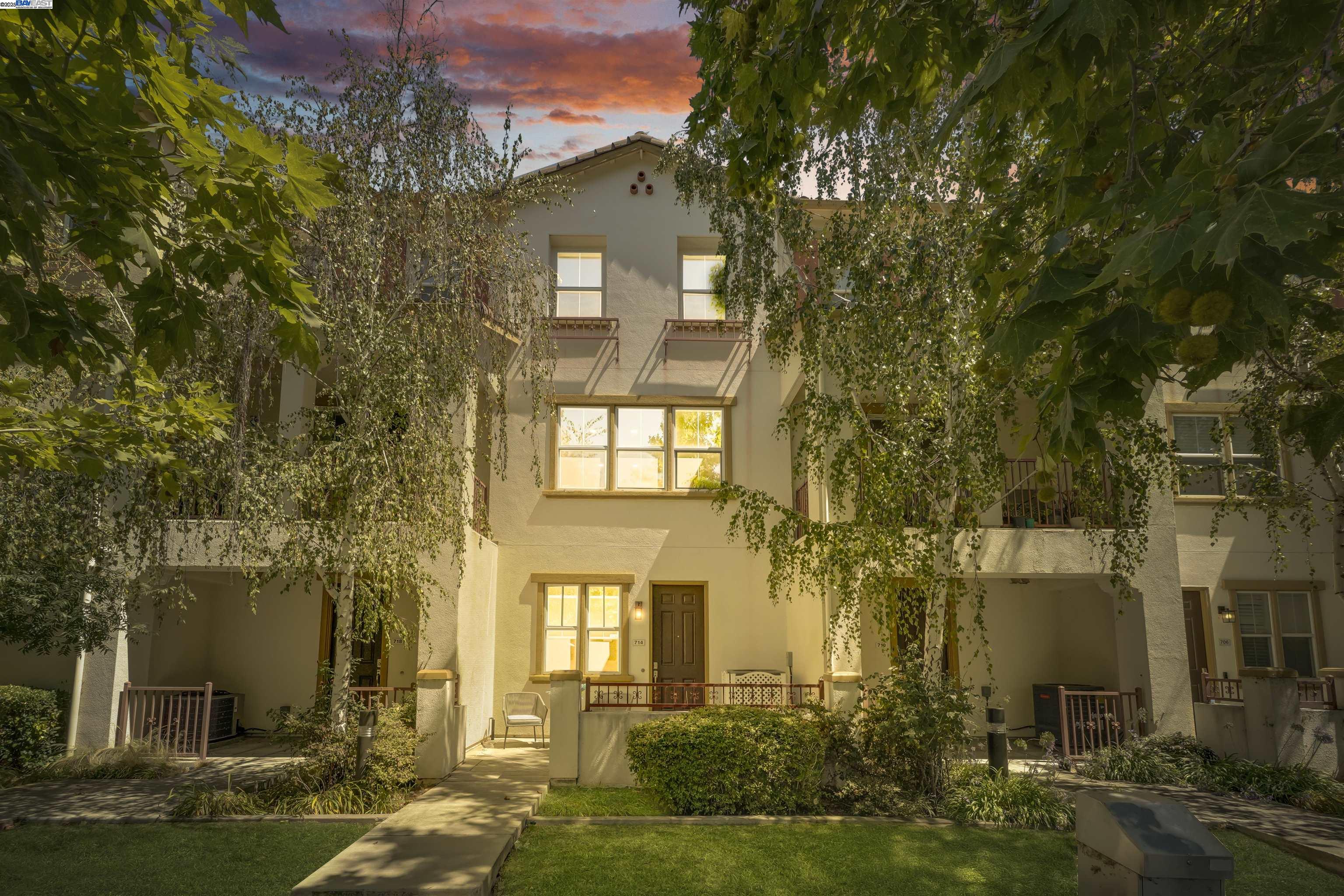 Detail Gallery Image 4 of 60 For 714 N Capitol Ave, San Jose,  CA 95133 - 3 Beds | 3 Baths