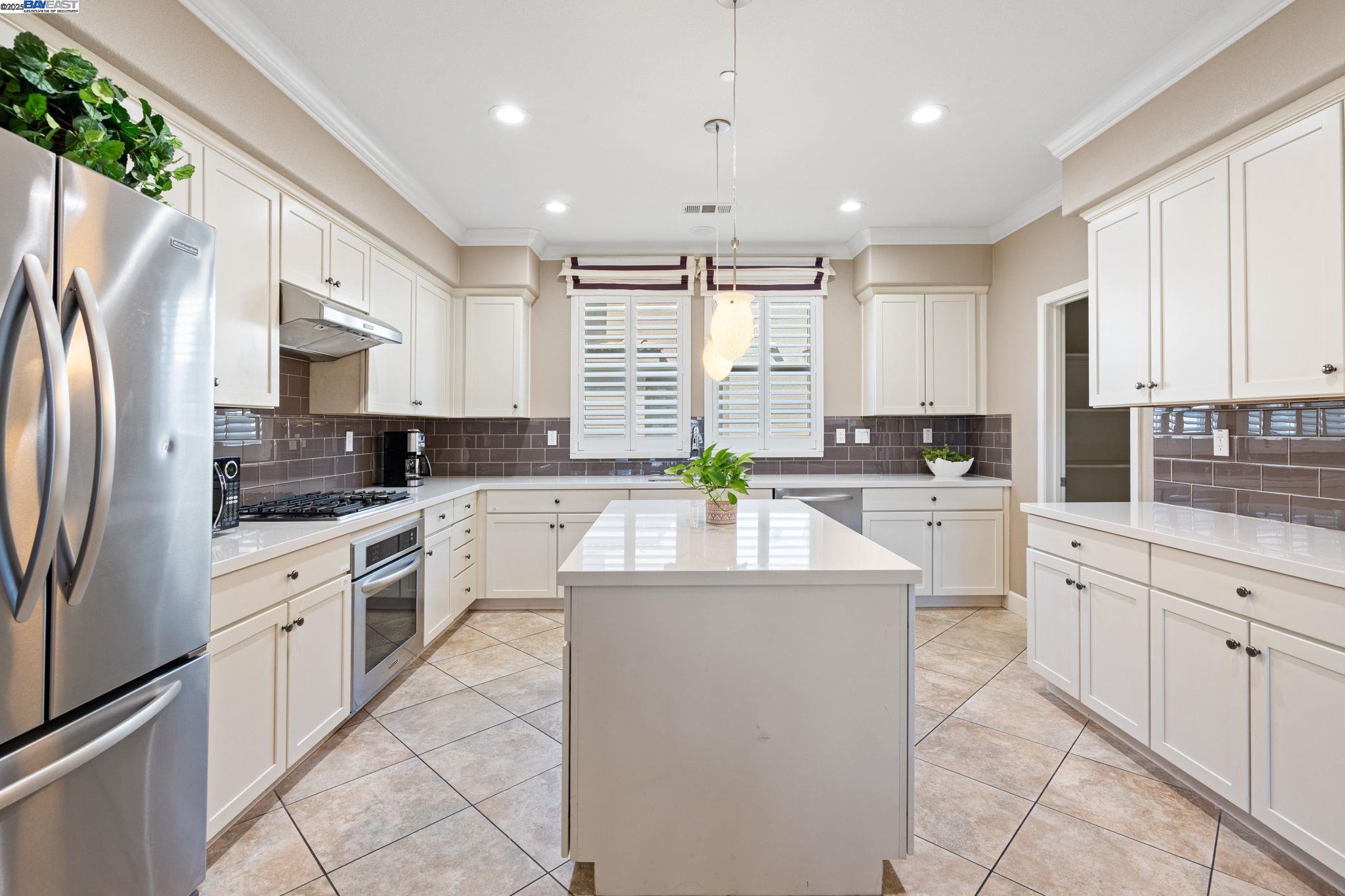 Photo #12: 41111704 Listing: Photo #12
