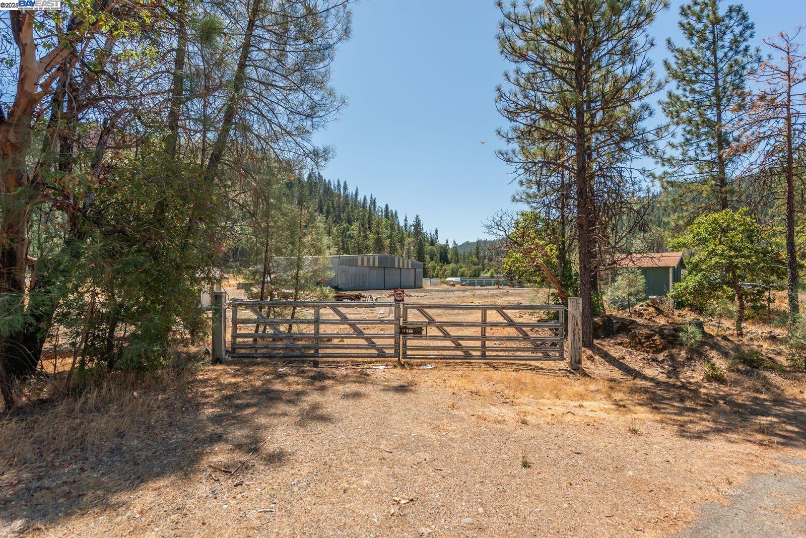 Detail Gallery Image 19 of 19 For 30661 State Hwy 3, Douglas City,  CA 96024 - 3 Beds | 2/1 Baths