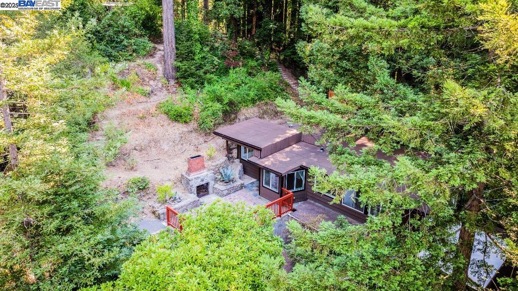 Detail Gallery Image 9 of 57 For 21401 Santa Clara Ave, Monte Rio,  CA 95462 - 2 Beds | 2 Baths