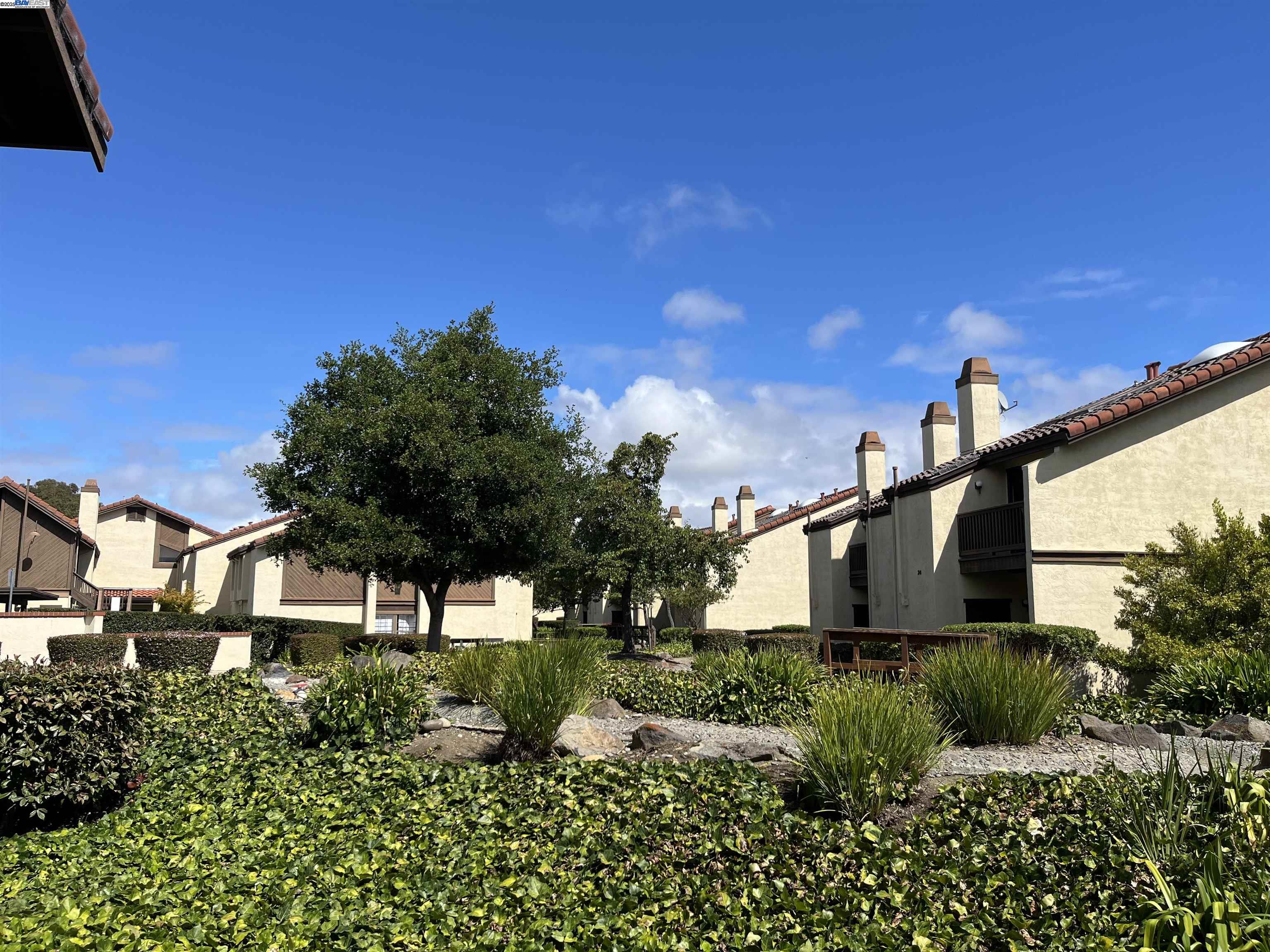 Detail Gallery Image 12 of 38 For 2515 Galleon Place, San Leandro,  CA 94577-6407 - 3 Beds | 2/1 Baths