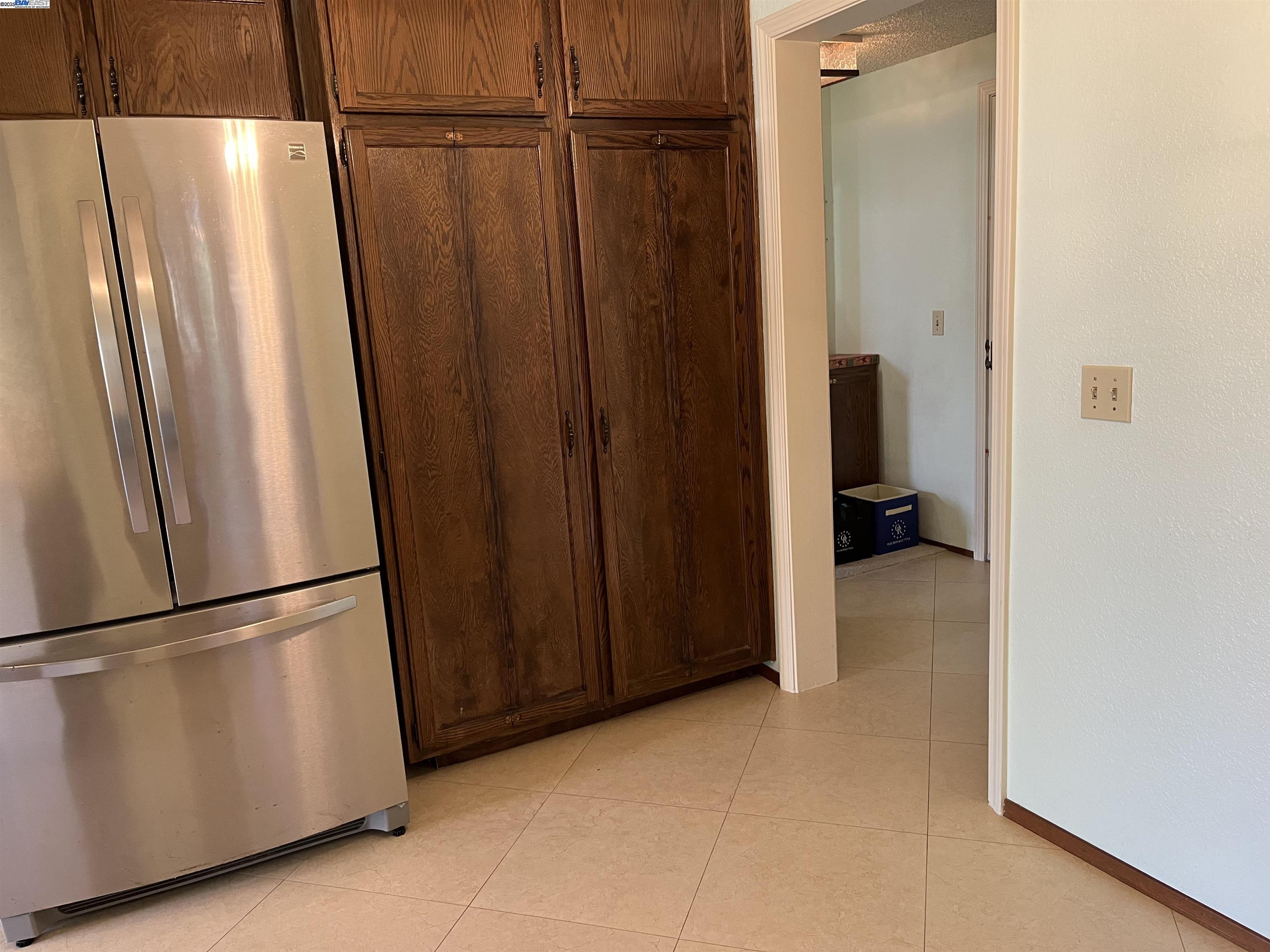 Detail Gallery Image 17 of 38 For 2515 Galleon Place, San Leandro,  CA 94577-6407 - 3 Beds | 2/1 Baths