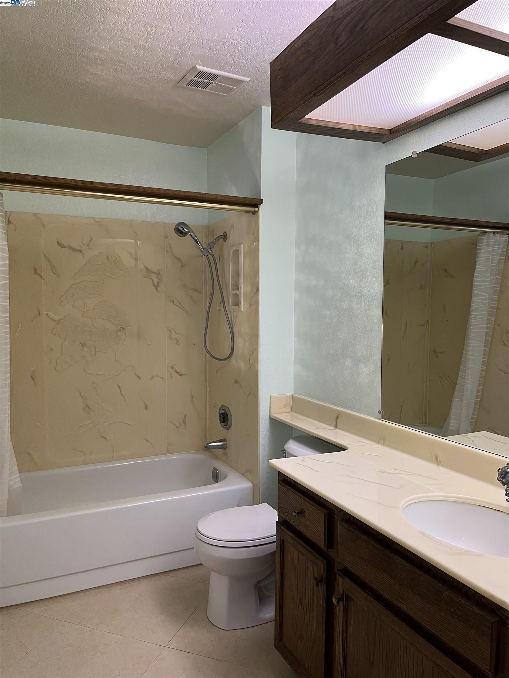 Detail Gallery Image 33 of 38 For 2515 Galleon Place, San Leandro,  CA 94577-6407 - 3 Beds | 2/1 Baths