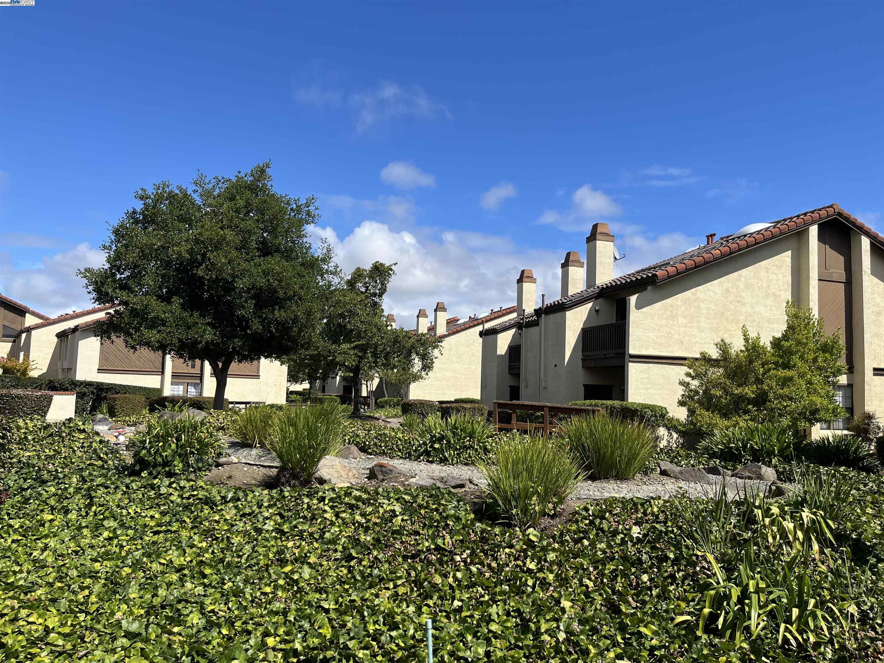 Detail Gallery Image 10 of 38 For 2515 Galleon Place, San Leandro,  CA 94577-6407 - 3 Beds | 2/1 Baths