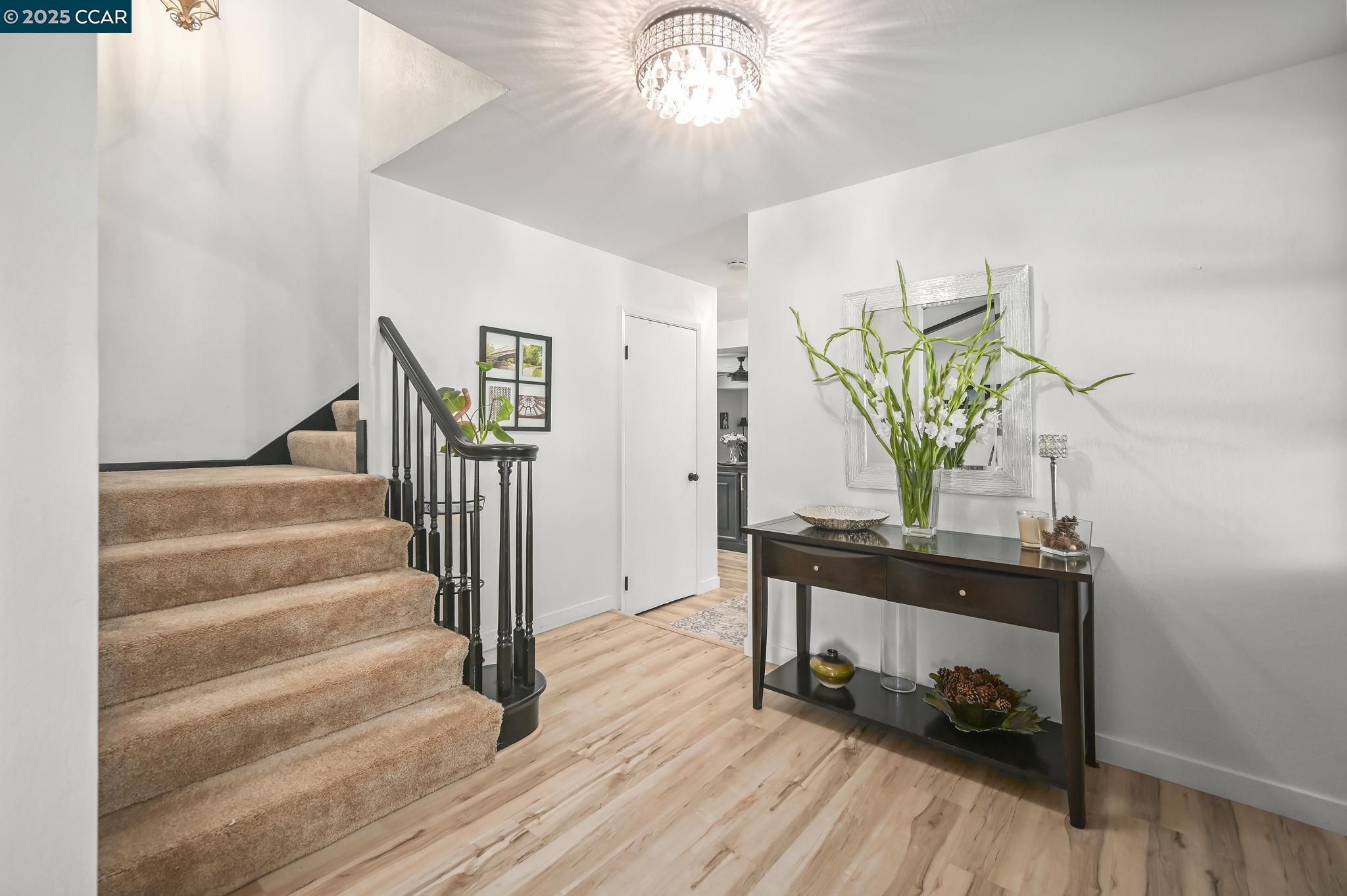 Detail Gallery Image 11 of 53 For 942 Cheyenne Dr, Walnut Creek,  CA 94598 - 5 Beds | 3 Baths