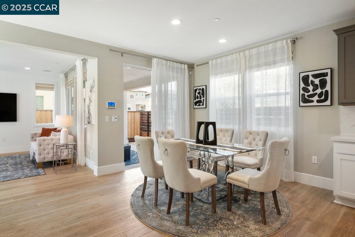 Detail Gallery Image 3 of 45 For 6212 Skyline St, Dublin,  CA 94568 - 6 Beds | 5 Baths