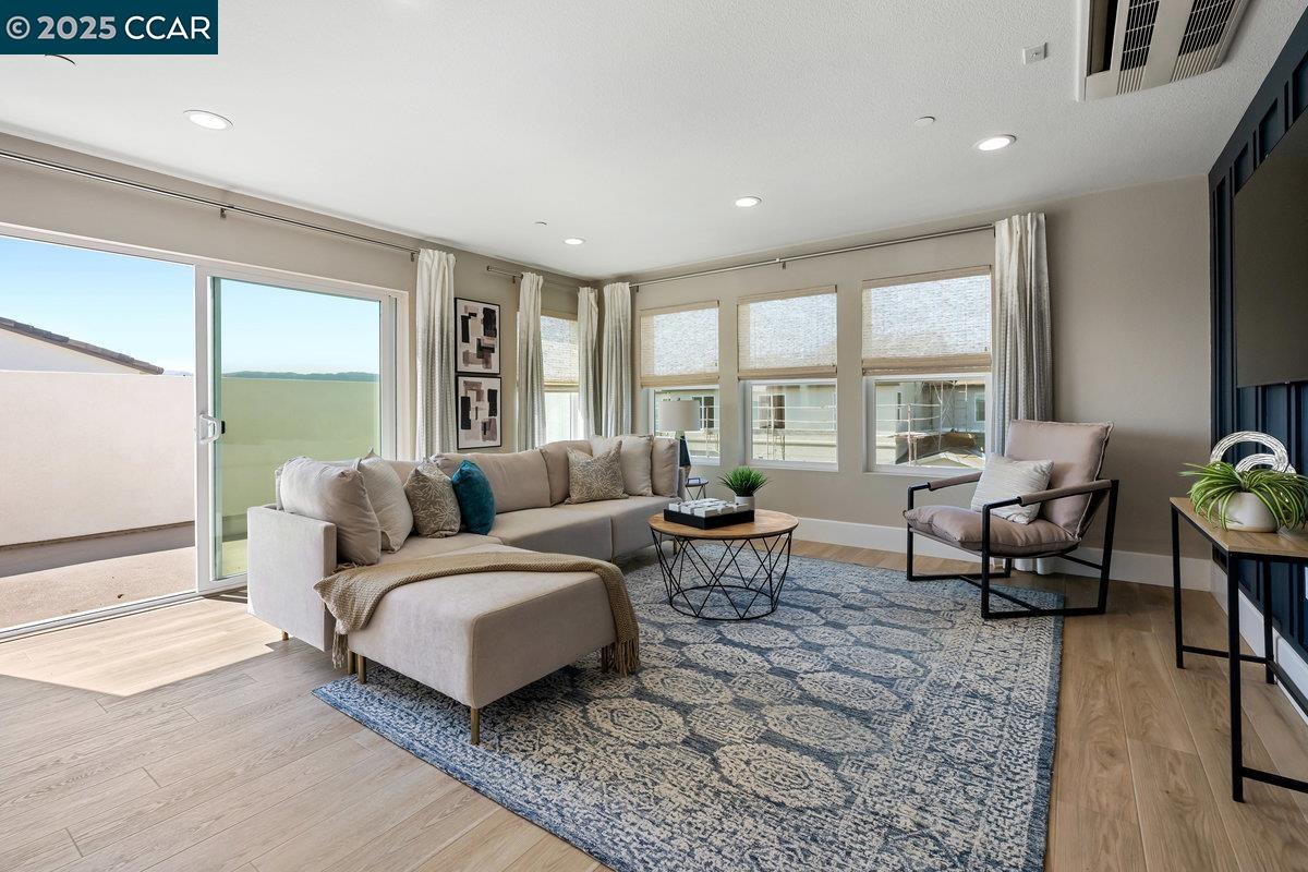 Detail Gallery Image 23 of 45 For 6212 Skyline St, Dublin,  CA 94568 - 6 Beds | 5 Baths