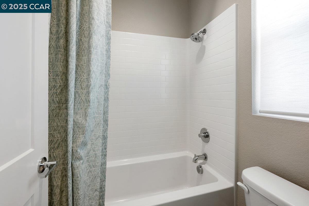 Detail Gallery Image 33 of 45 For 6212 Skyline St, Dublin,  CA 94568 - 6 Beds | 5 Baths