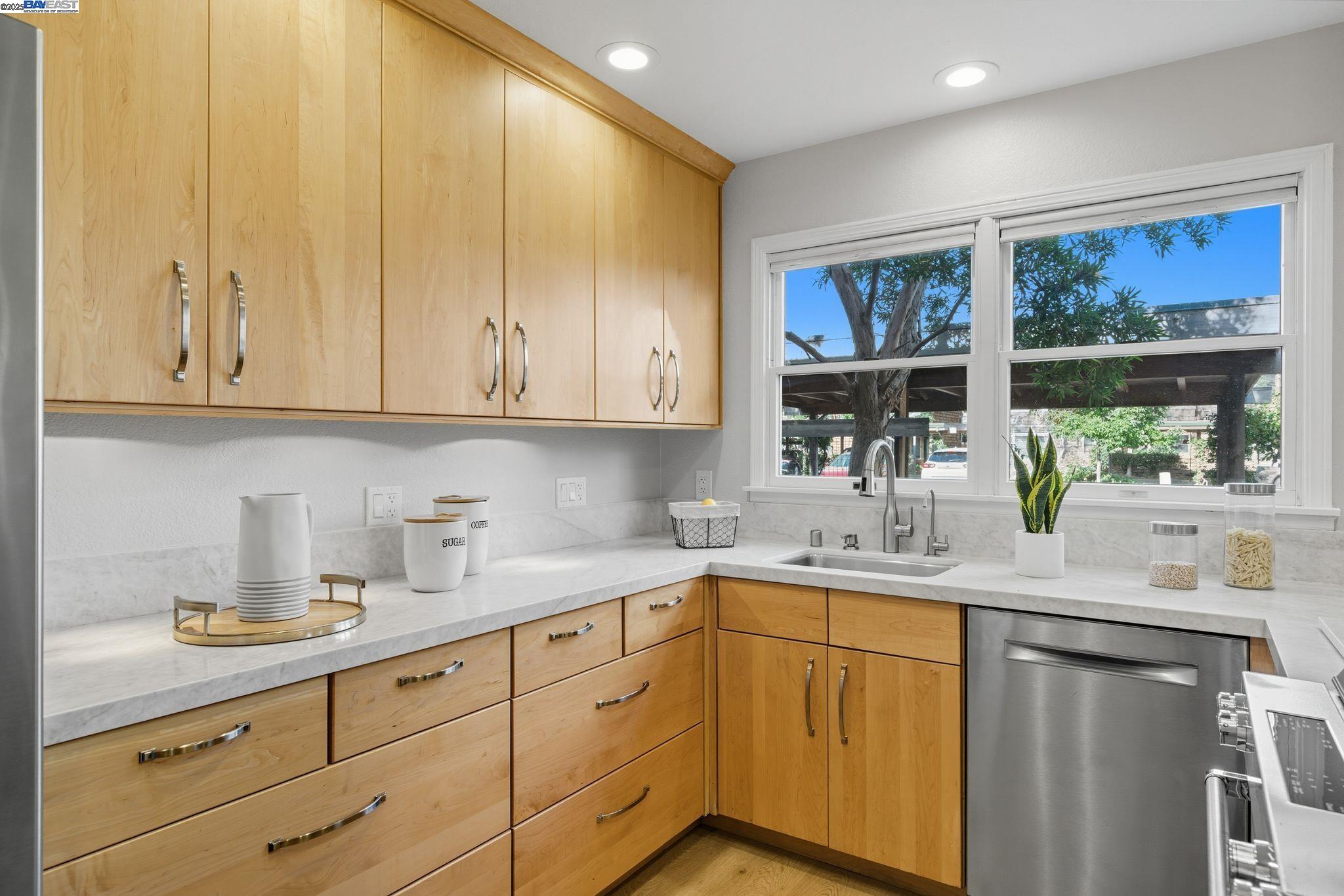 Photo #6: 41111714 Listing 