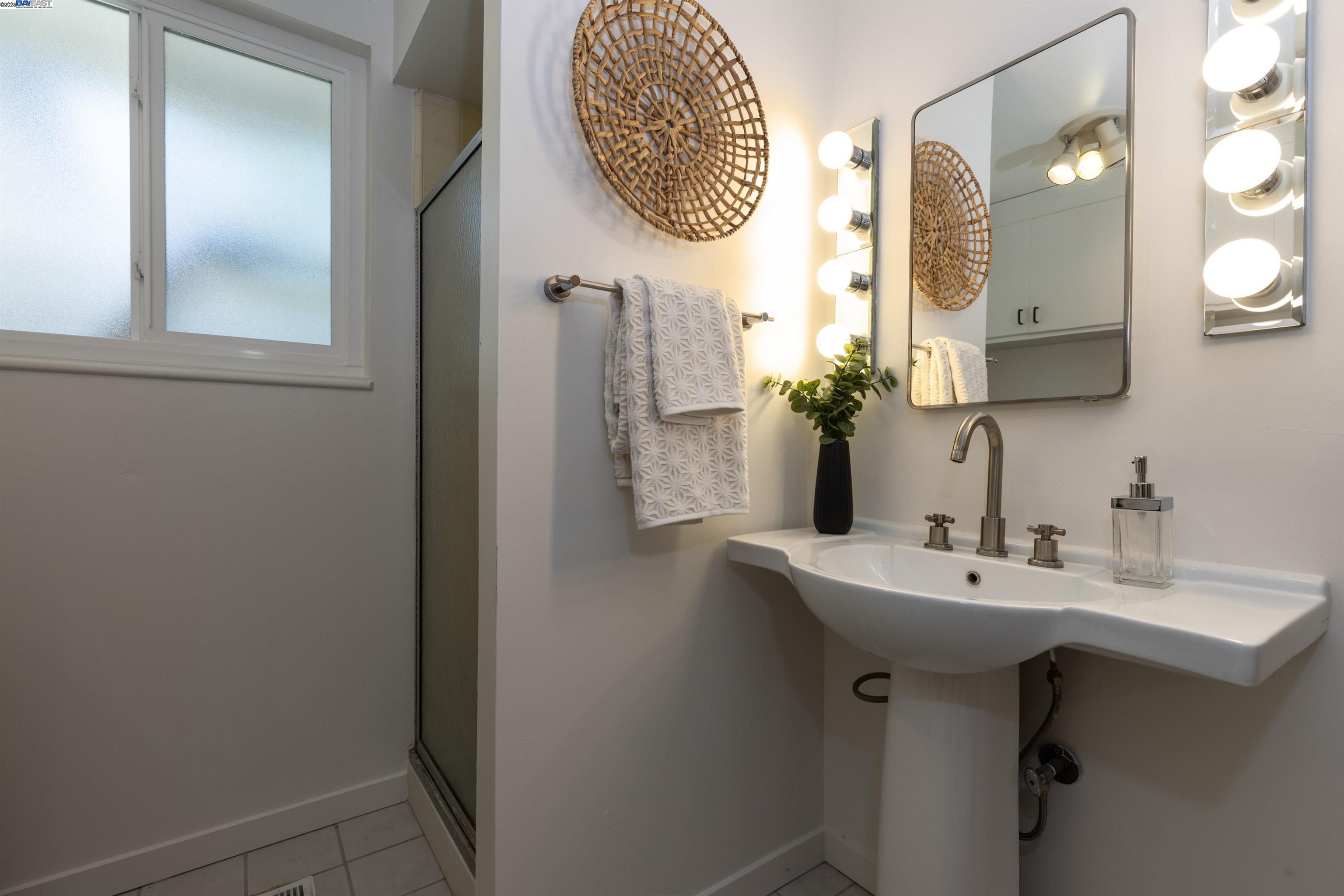 Detail Gallery Image 16 of 43 For 3857 Pestana Way, Livermore,  CA 94550 - 4 Beds | 2 Baths