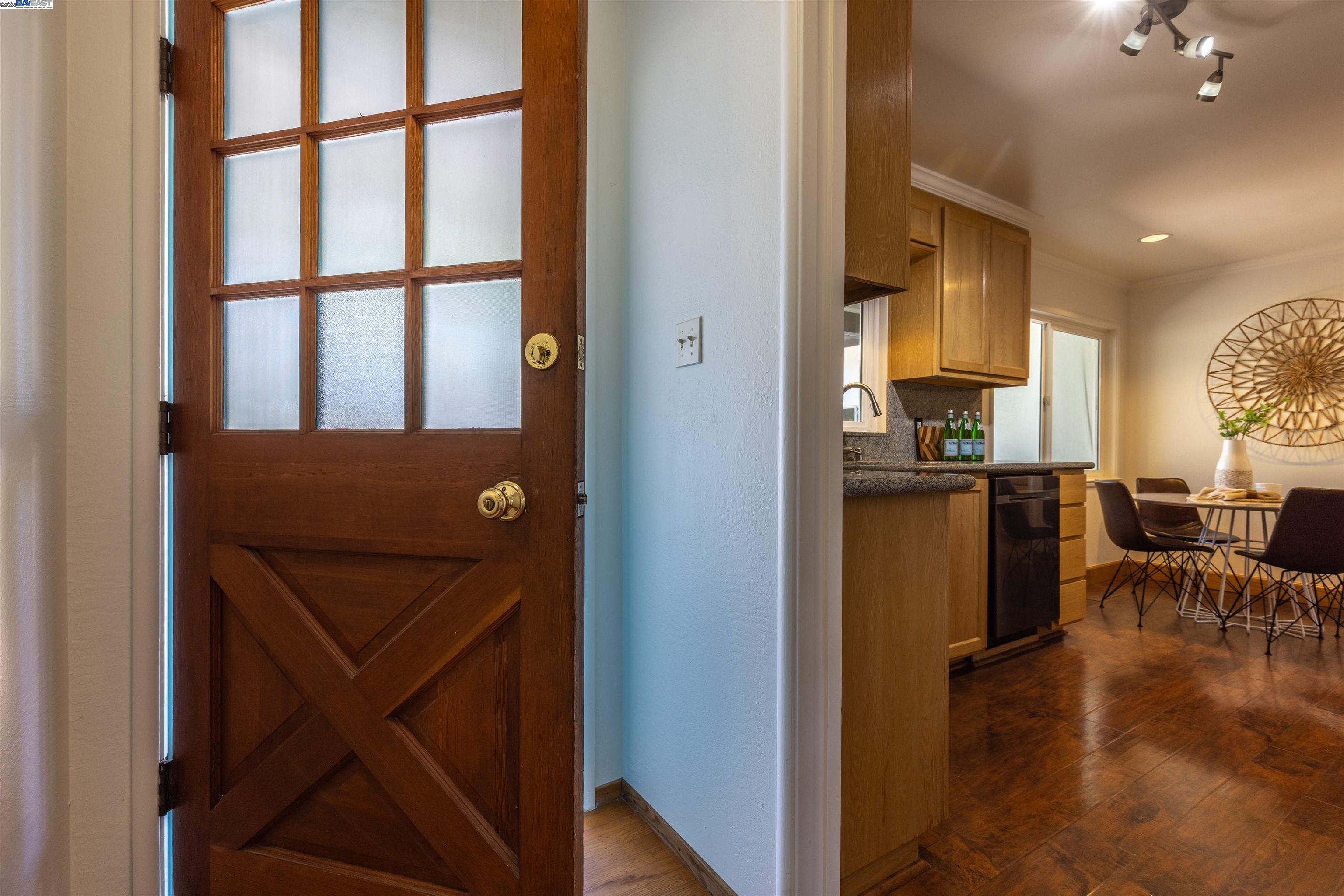 Detail Gallery Image 3 of 43 For 3857 Pestana Way, Livermore,  CA 94550 - 4 Beds | 2 Baths