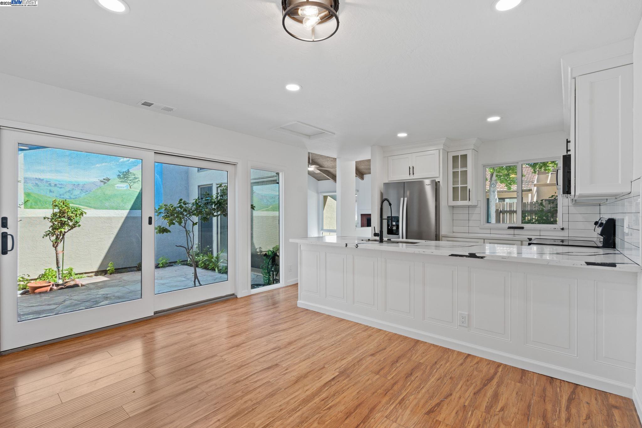 Photo #15: 41111724 Listing: Photo #15