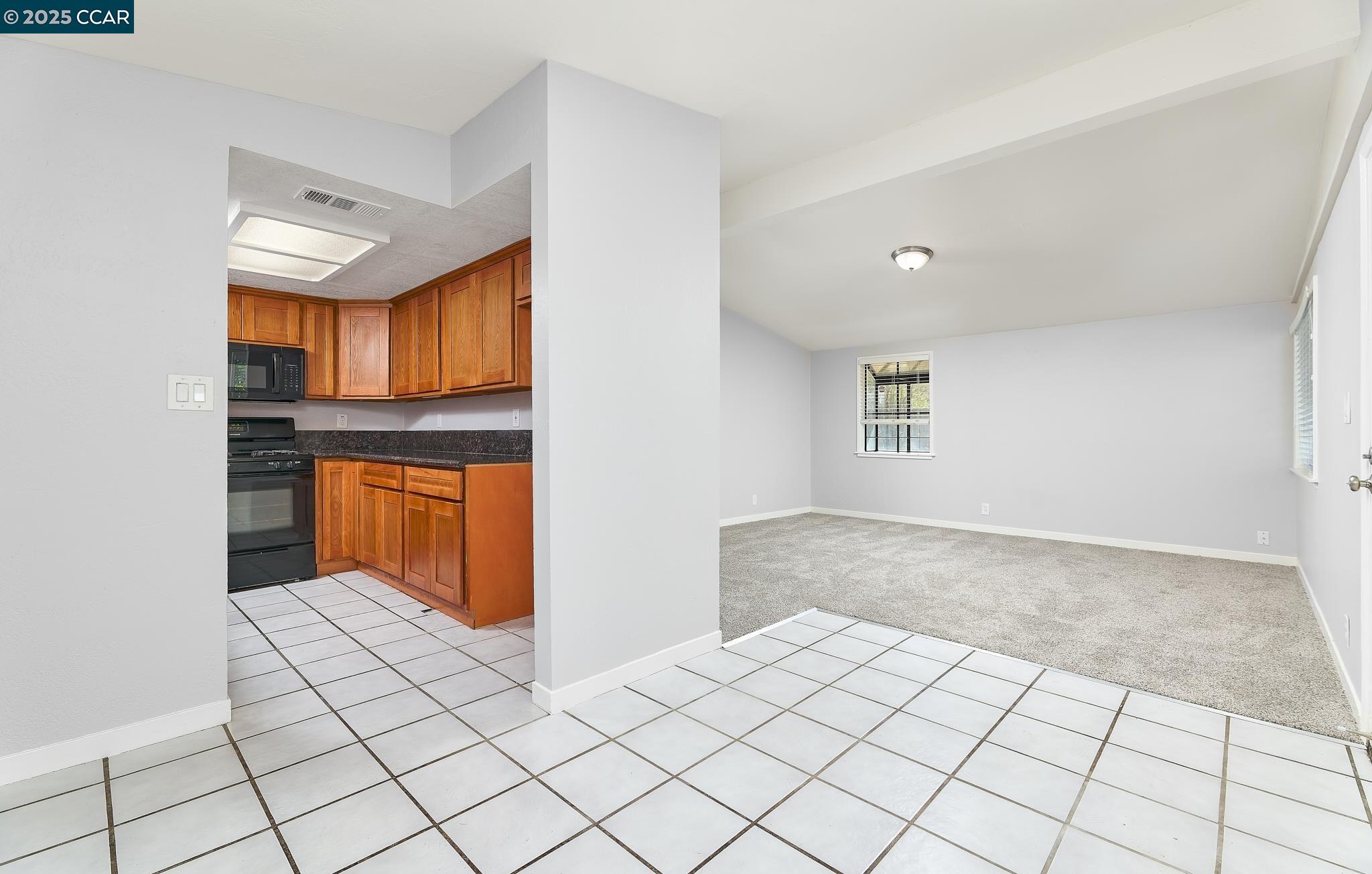 Detail Gallery Image 3 of 21 For 1407 Minnesota St, Fairfield,  CA 94533 - 3 Beds | 2 Baths