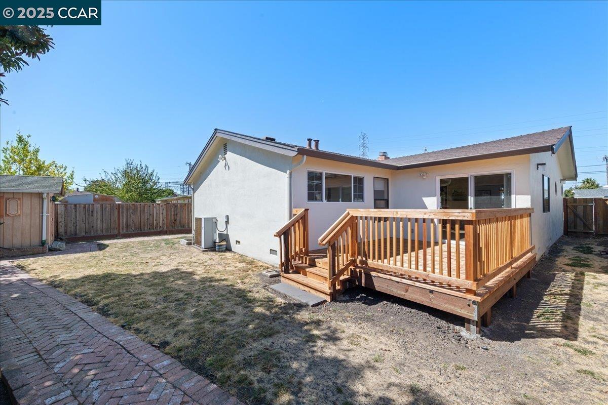 Detail Gallery Image 17 of 60 For 2356 Bermuda Ln, Hayward,  CA 94545 - 3 Beds | 2 Baths