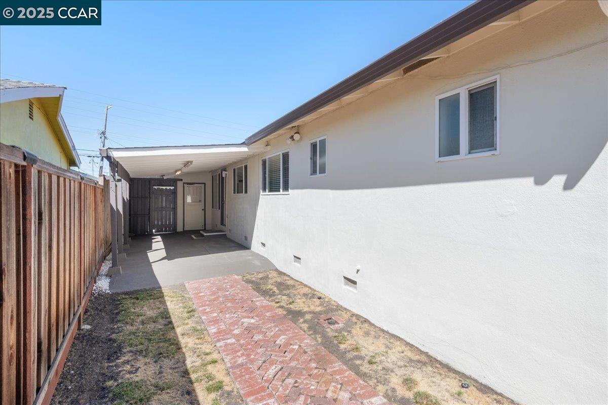 Detail Gallery Image 18 of 60 For 2356 Bermuda Ln, Hayward,  CA 94545 - 3 Beds | 2 Baths