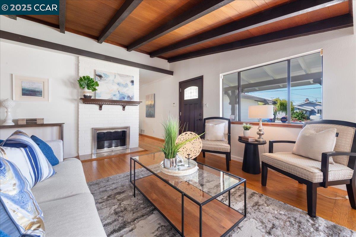 Detail Gallery Image 7 of 60 For 2356 Bermuda Ln, Hayward,  CA 94545 - 3 Beds | 2 Baths