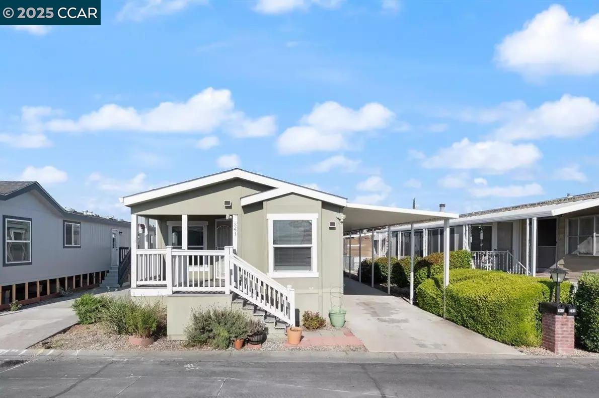 Detail Gallery Image 1 of 13 For 341 Vista Del Rio #102,  Pacheco,  CA 94553-0000 - 2 Beds | 2 Baths