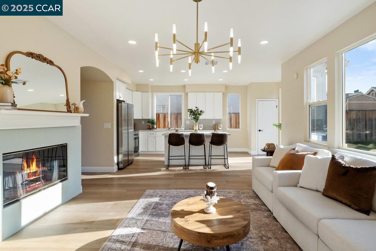 Detail Gallery Image 5 of 52 For 1677 Green Springs Ct, Tracy,  CA 95377 - 5 Beds | 4 Baths