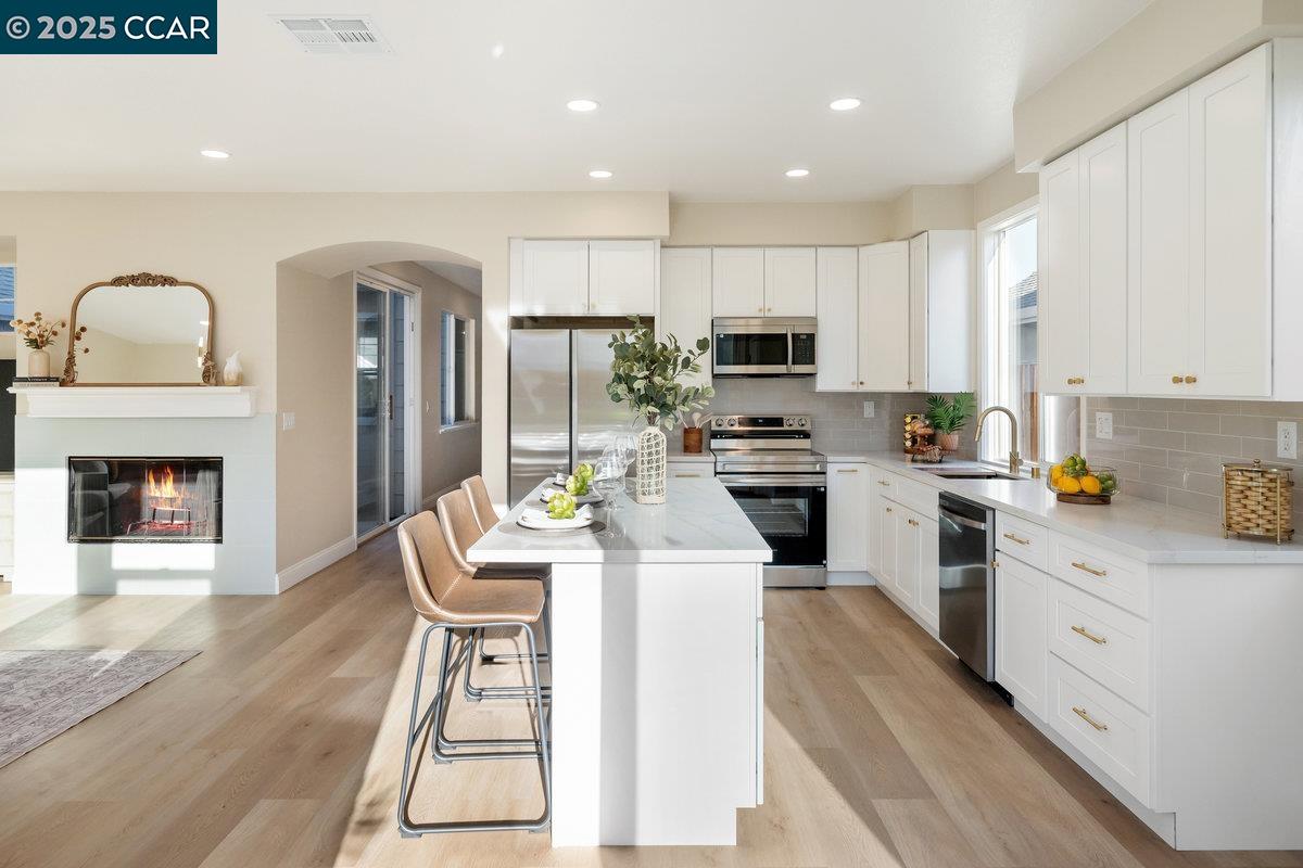 Detail Gallery Image 10 of 52 For 1677 Green Springs Ct, Tracy,  CA 95377 - 5 Beds | 4 Baths