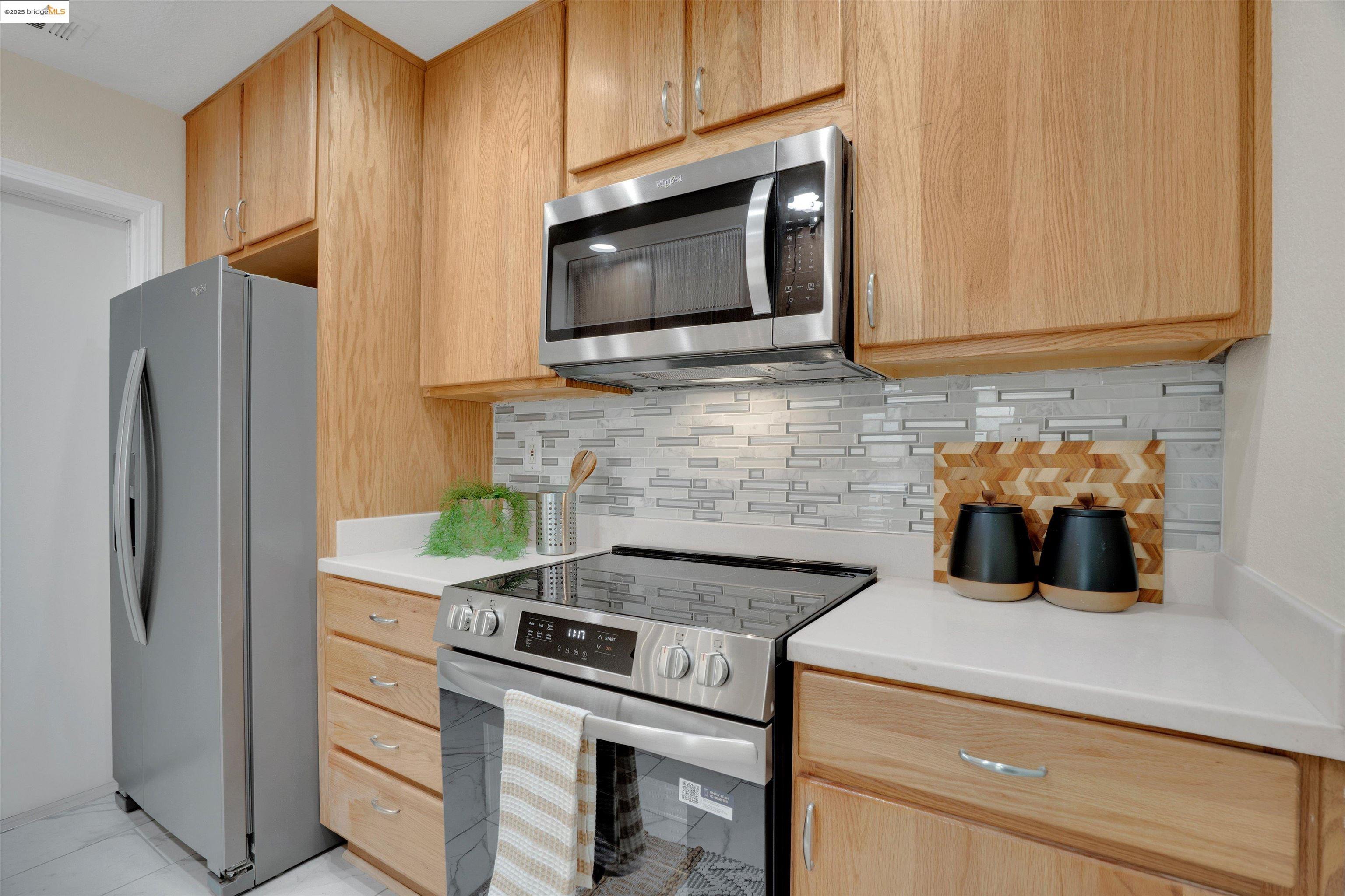 Detail Gallery Image 11 of 23 For 1812 Home Gate Dr, San Jose,  CA 95148 - 3 Beds | 2/1 Baths