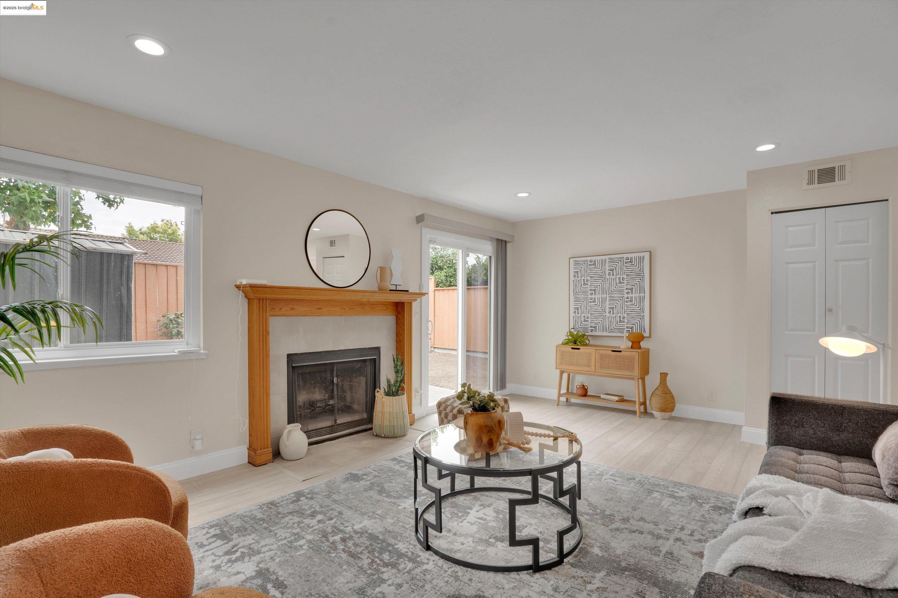 Detail Gallery Image 6 of 23 For 1812 Home Gate Dr, San Jose,  CA 95148 - 3 Beds | 2/1 Baths