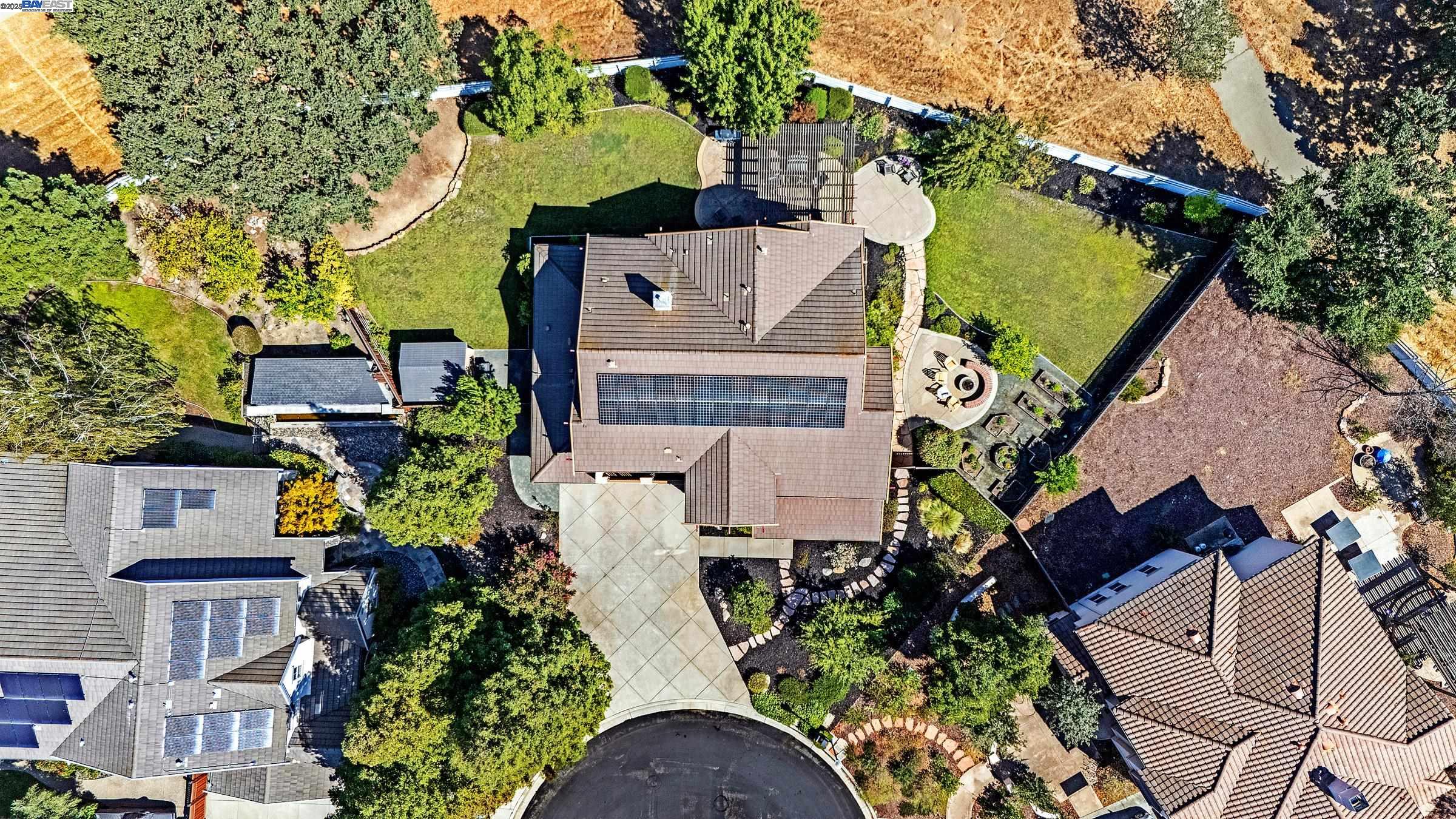 Detail Gallery Image 2 of 52 For 2304 White Oak Pl, Livermore,  CA 94550 - 6 Beds | 4/1 Baths