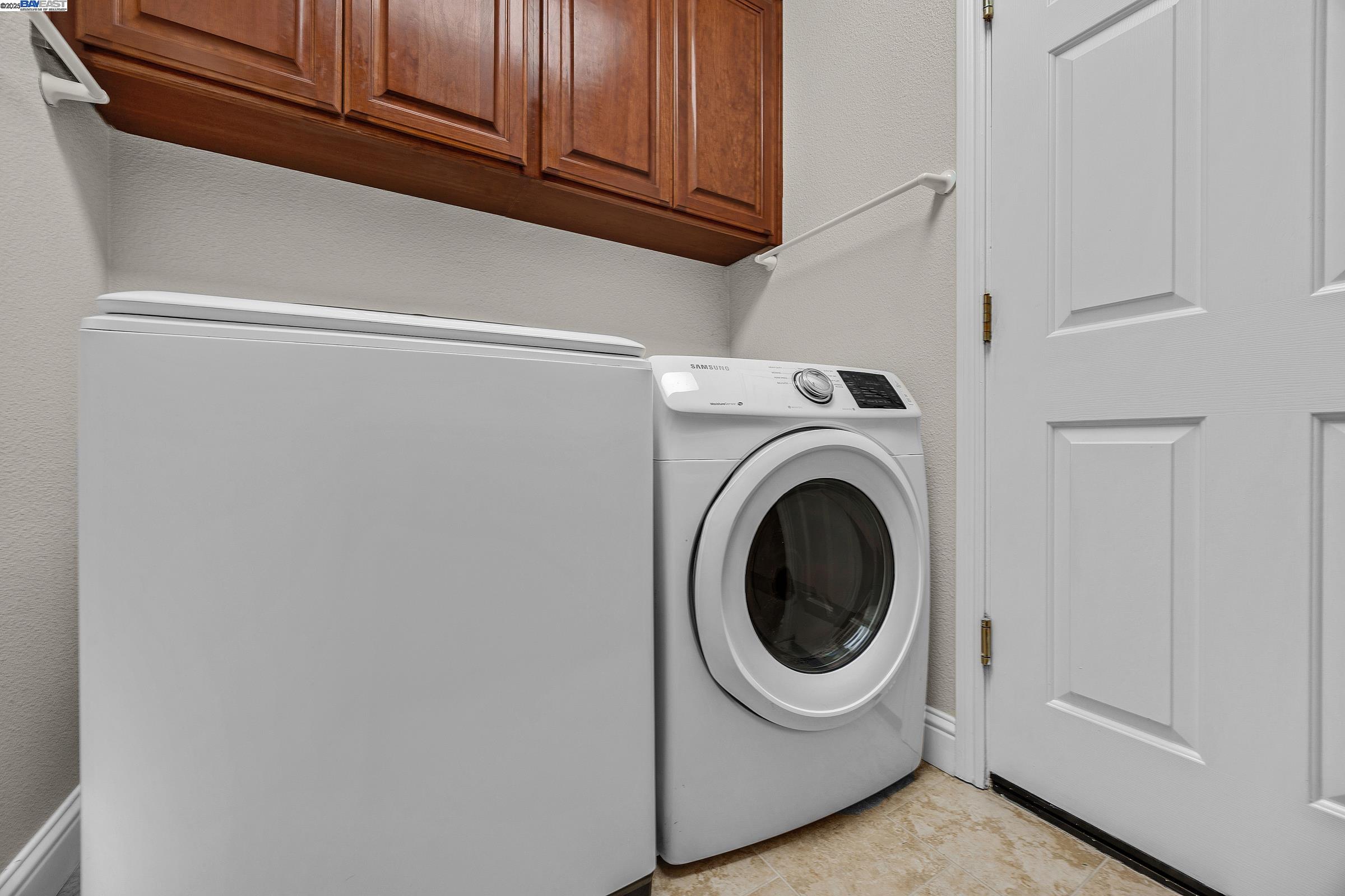Detail Gallery Image 25 of 52 For 2304 White Oak Pl, Livermore,  CA 94550 - 6 Beds | 4/1 Baths