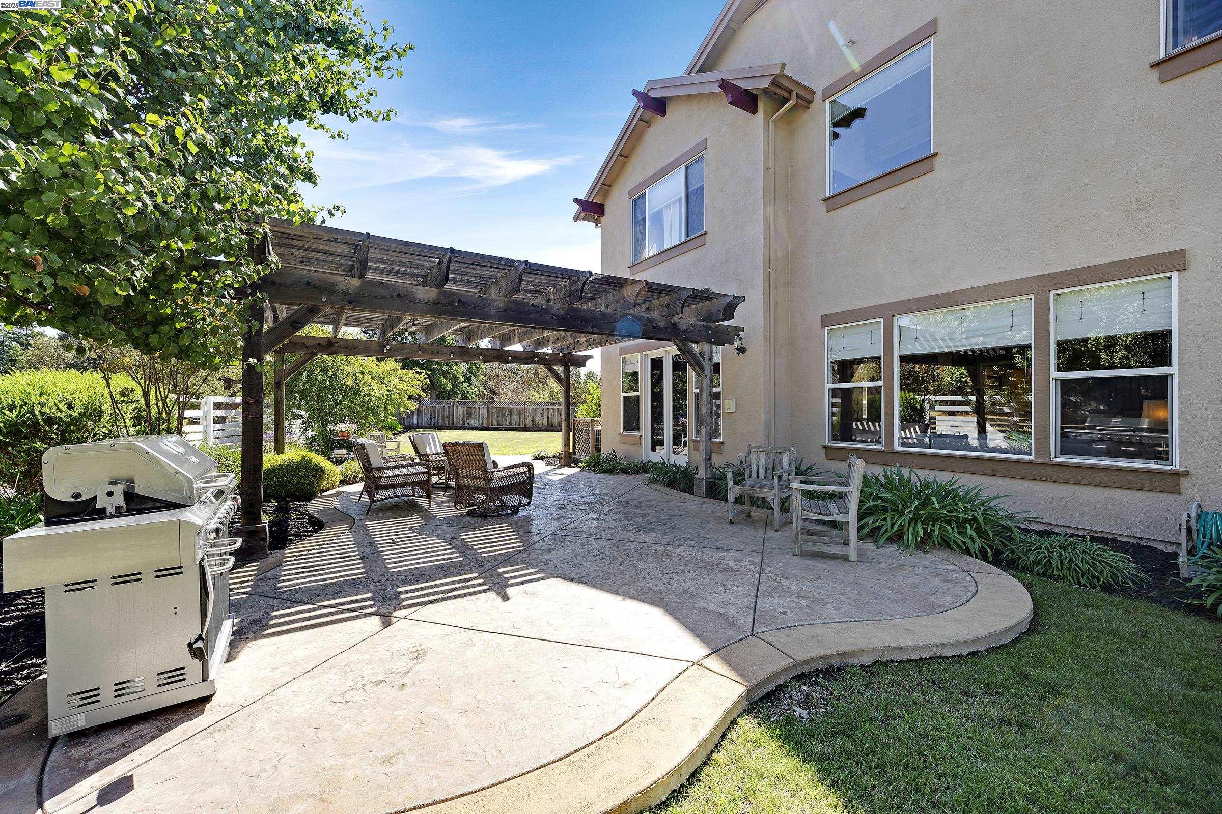 Detail Gallery Image 43 of 52 For 2304 White Oak Pl, Livermore,  CA 94550 - 6 Beds | 4/1 Baths