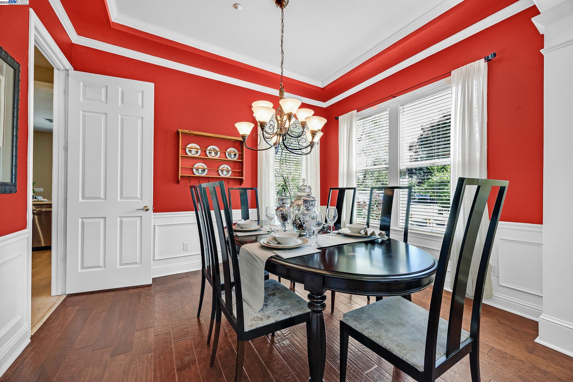 Detail Gallery Image 8 of 52 For 2304 White Oak Pl, Livermore,  CA 94550 - 6 Beds | 4/1 Baths