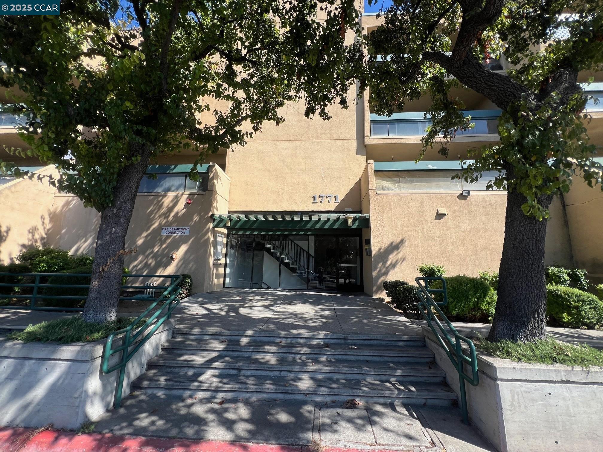 MLS: 41111738 Condo For Sale