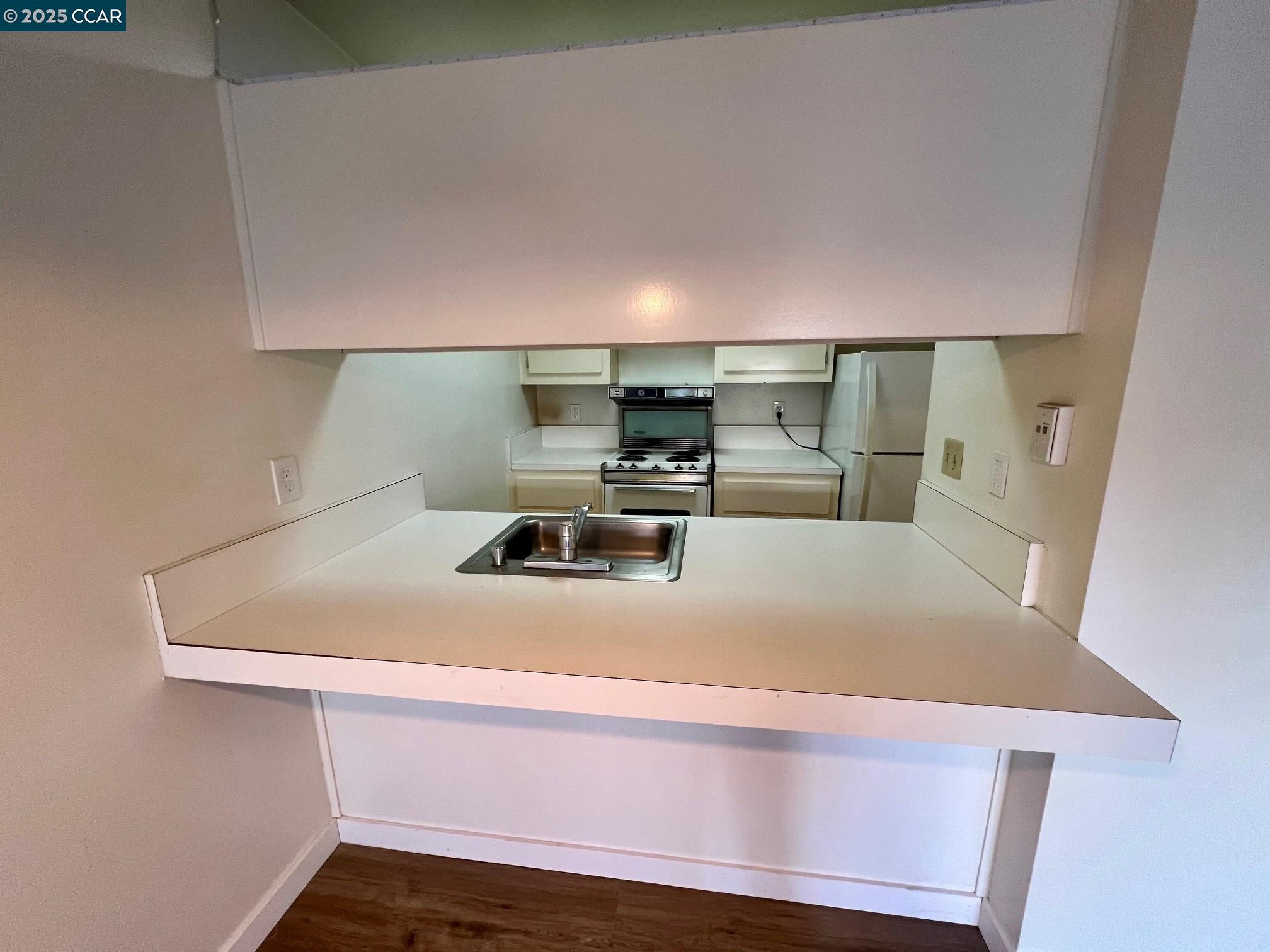Photo #5: 41111738 Listing 