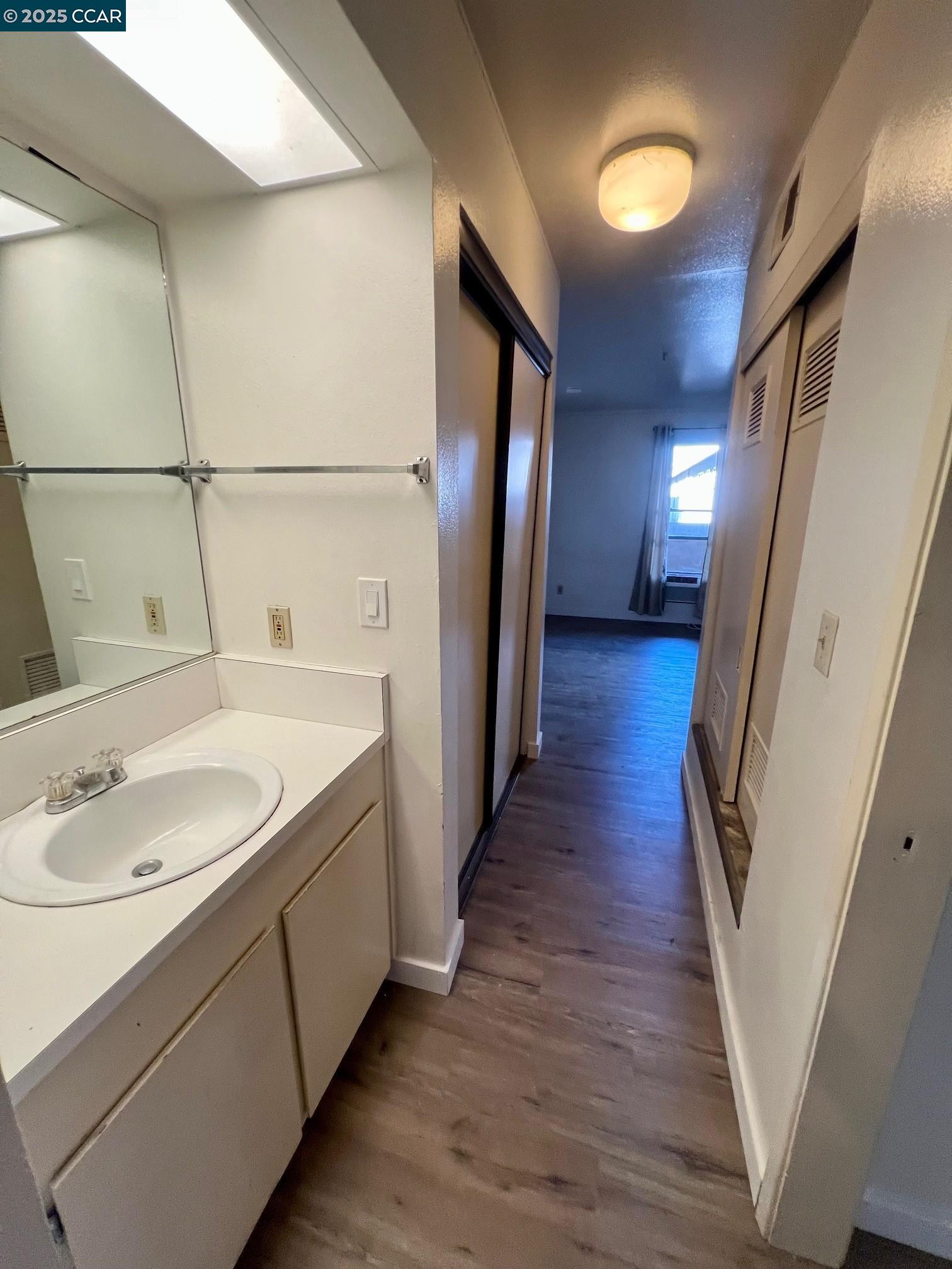 Photo #10: 41111738 Listing: Photo #10