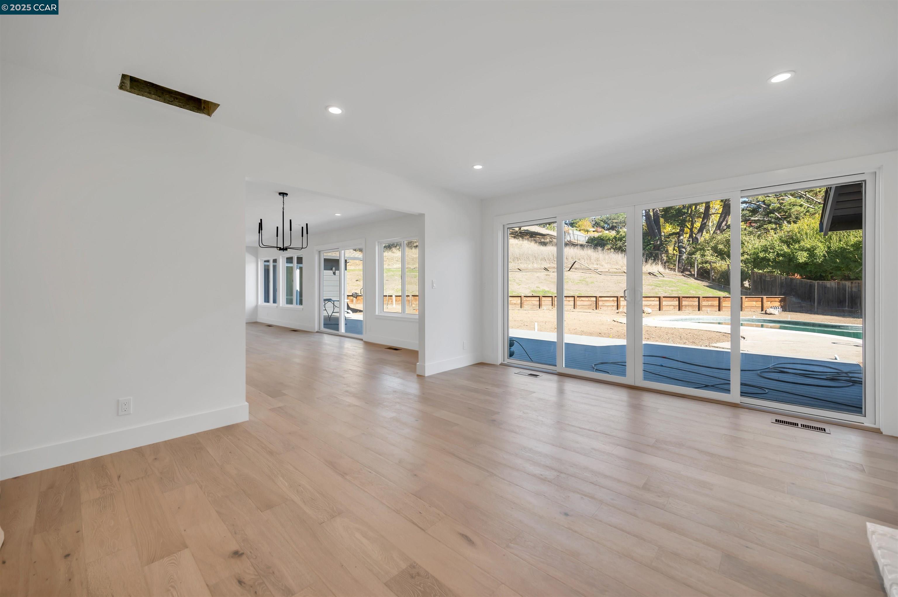 Detail Gallery Image 12 of 26 For 226 Alderbrook Pl, Moraga,  CA 94556 - 4 Beds | 2/1 Baths